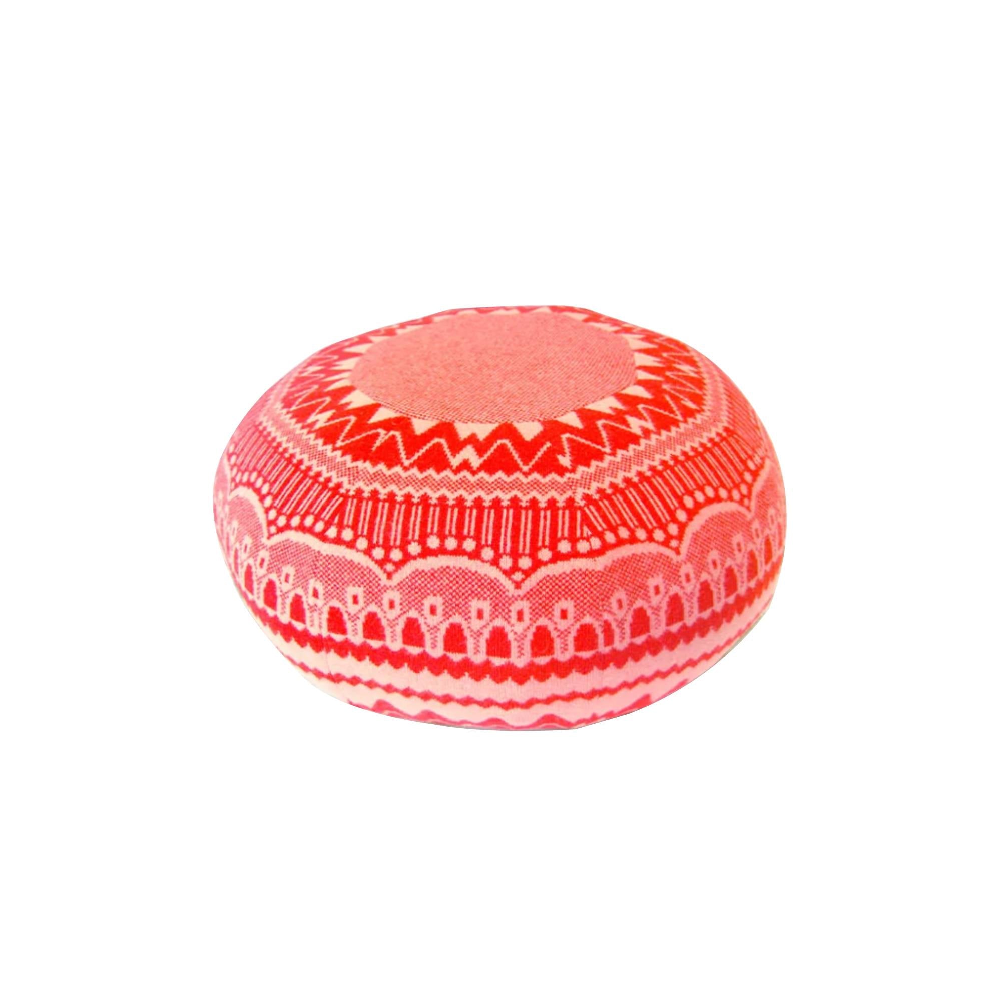 Ernest Pouf: Zig Zag + Red