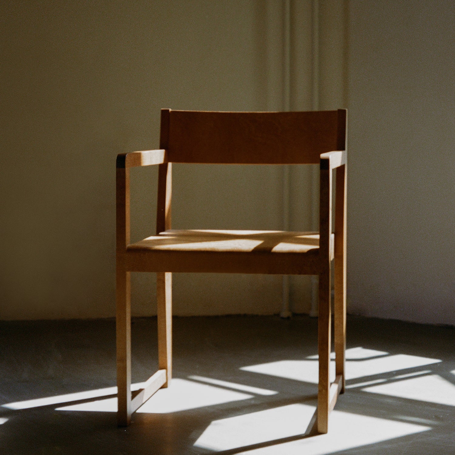 01 Arm Chair + LS