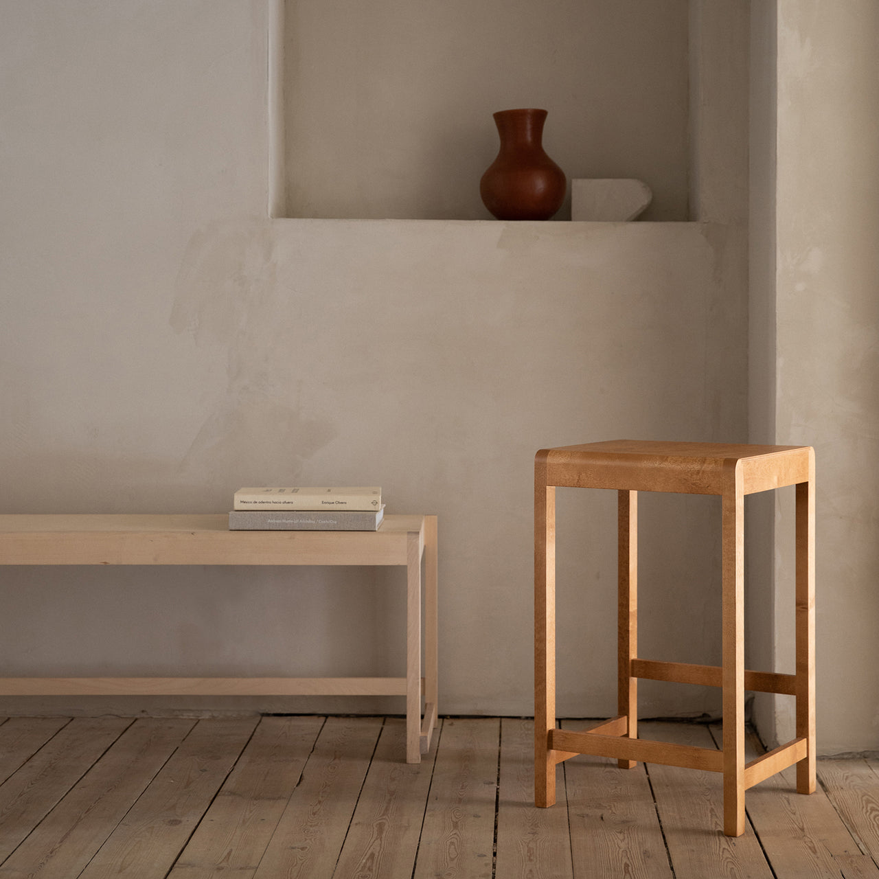 01 Bar + Counter Stool: LS