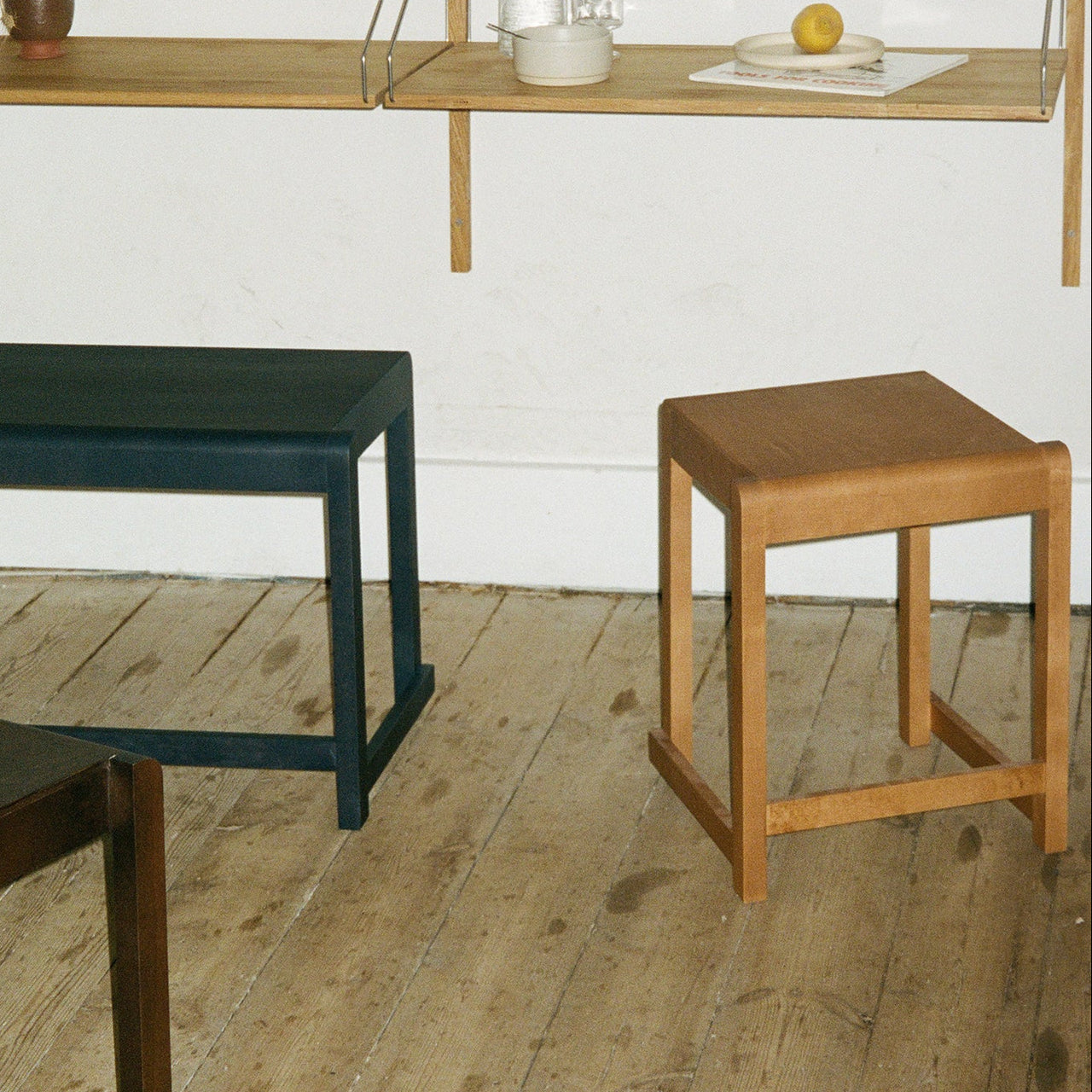 01 Low Stool: LS
