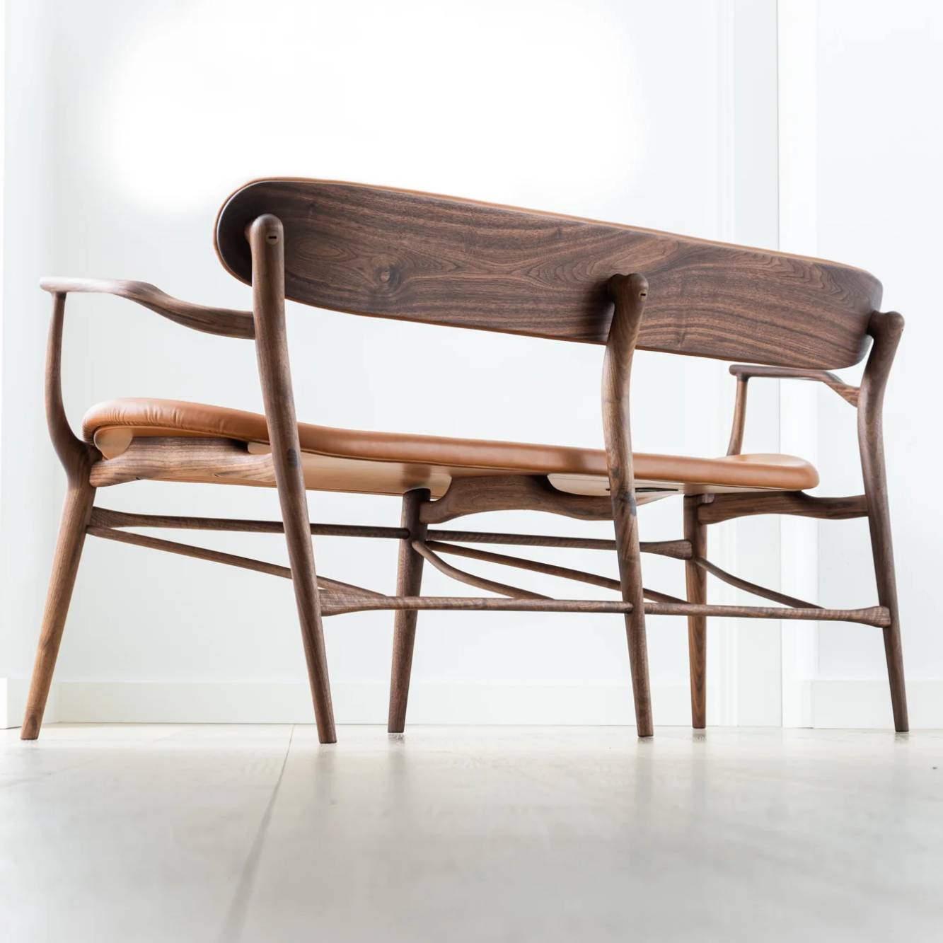 Fjoon Bench with Armrest