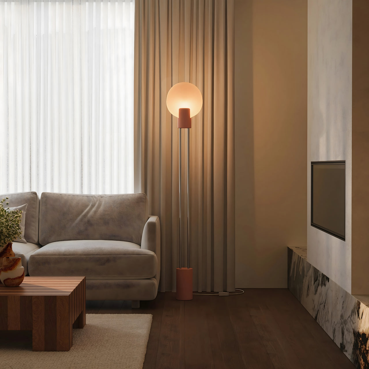 Pavone Floor Light