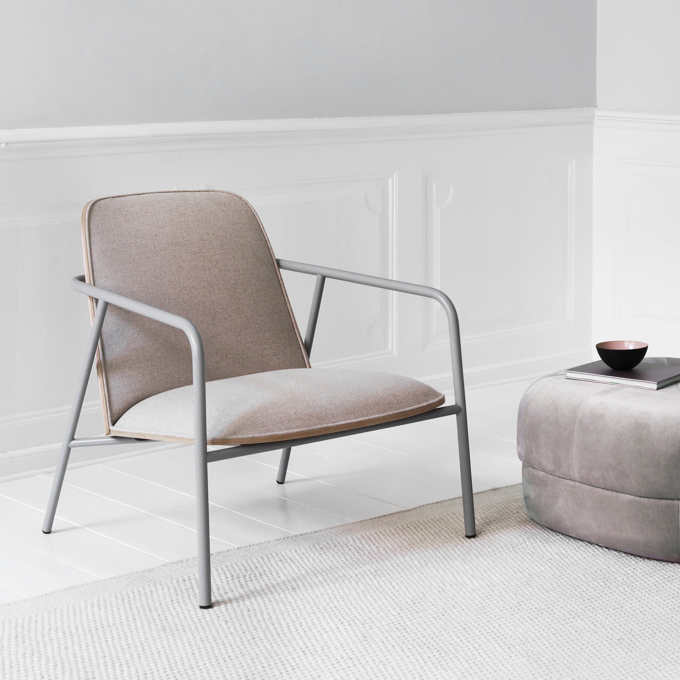 Pad Lounge Chair: Low