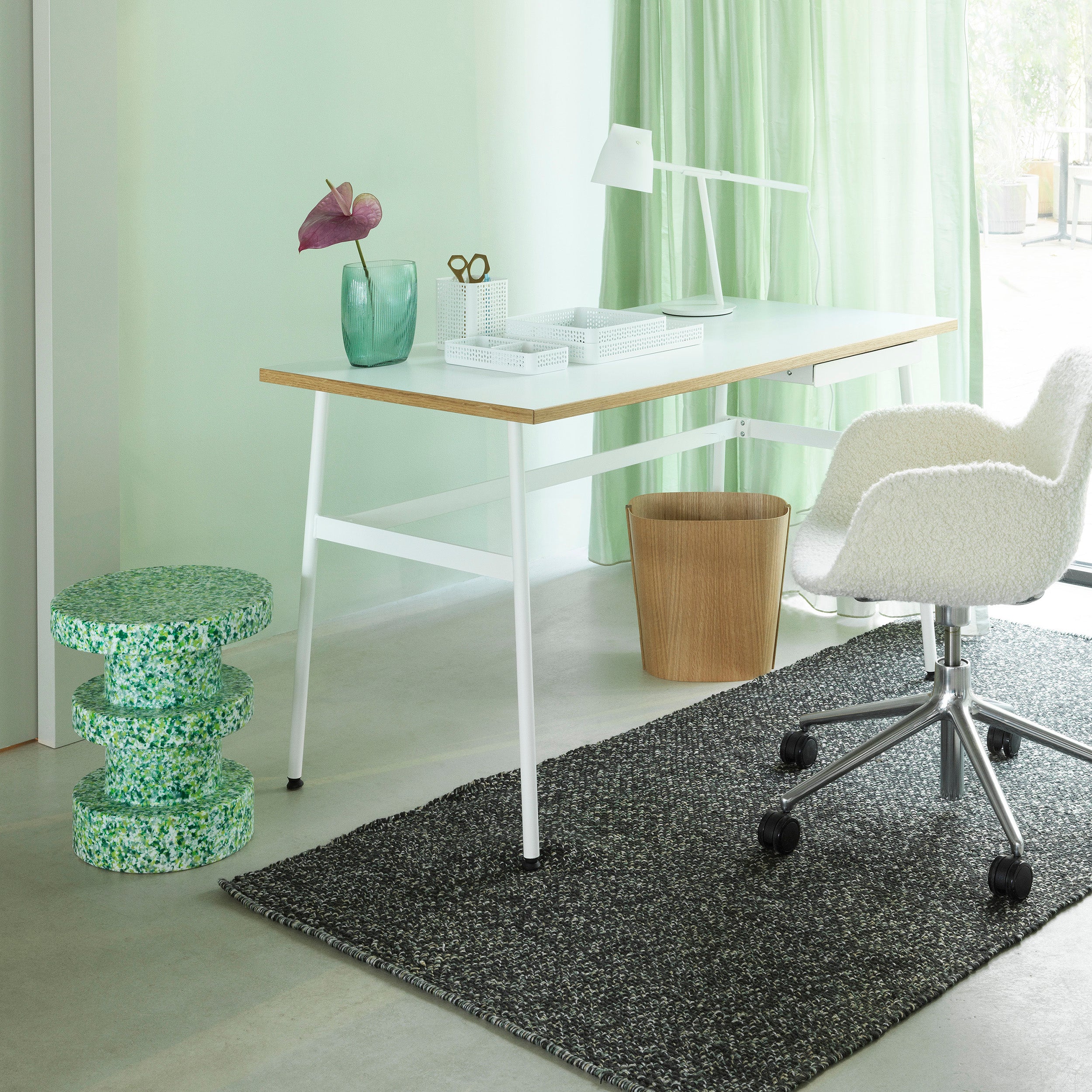 Bit Stool: Stacking