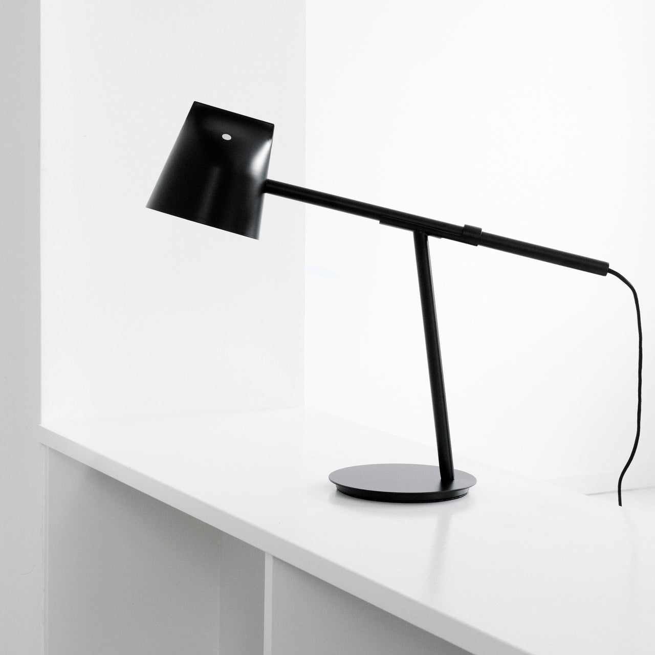 Momento Table Lamp