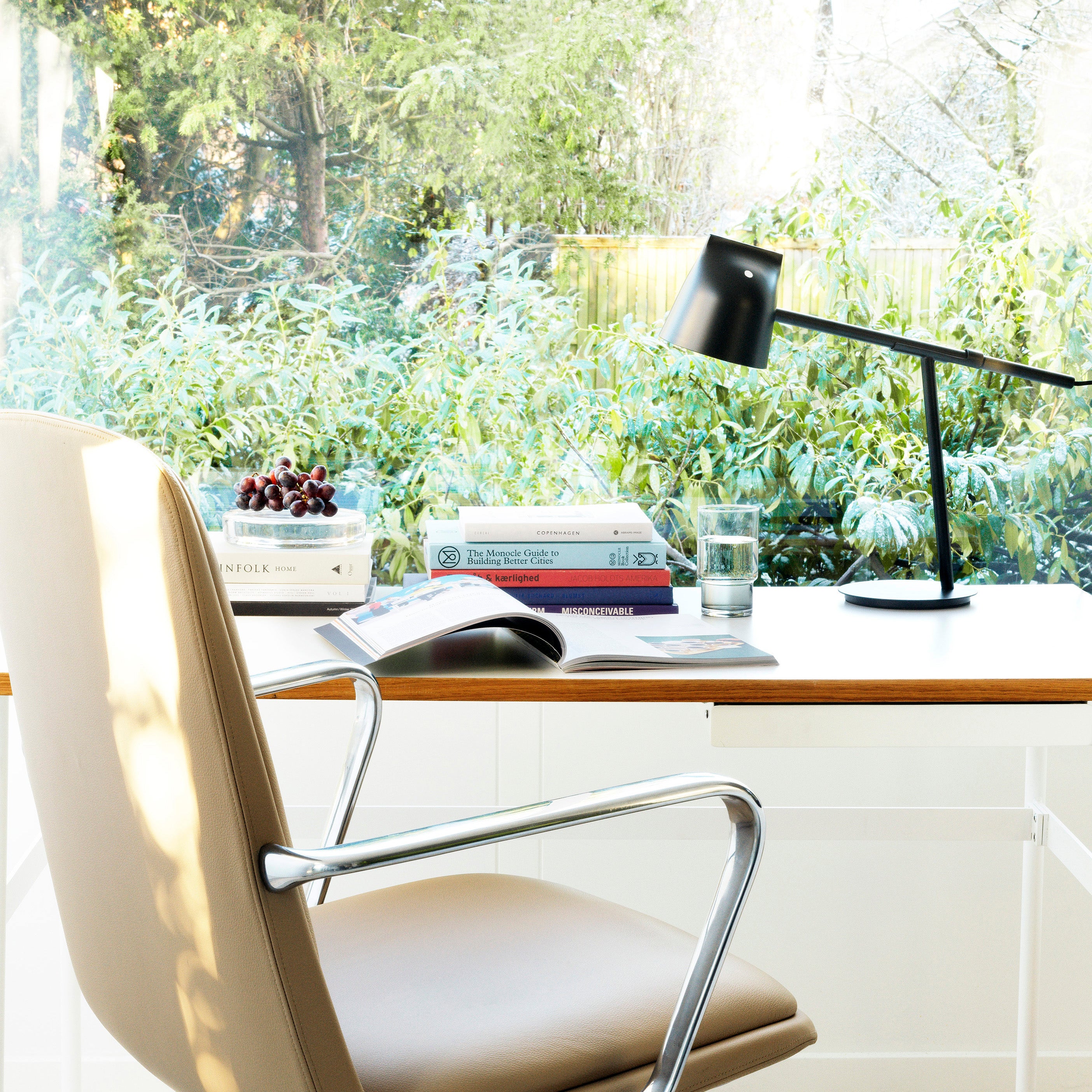 Momento Table Lamp