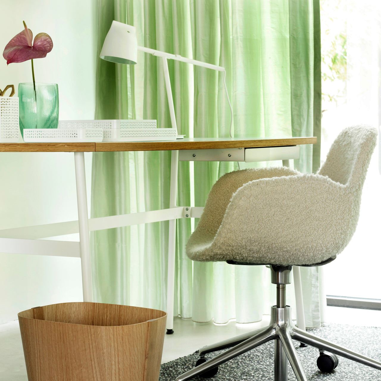 Momento Table Lamp