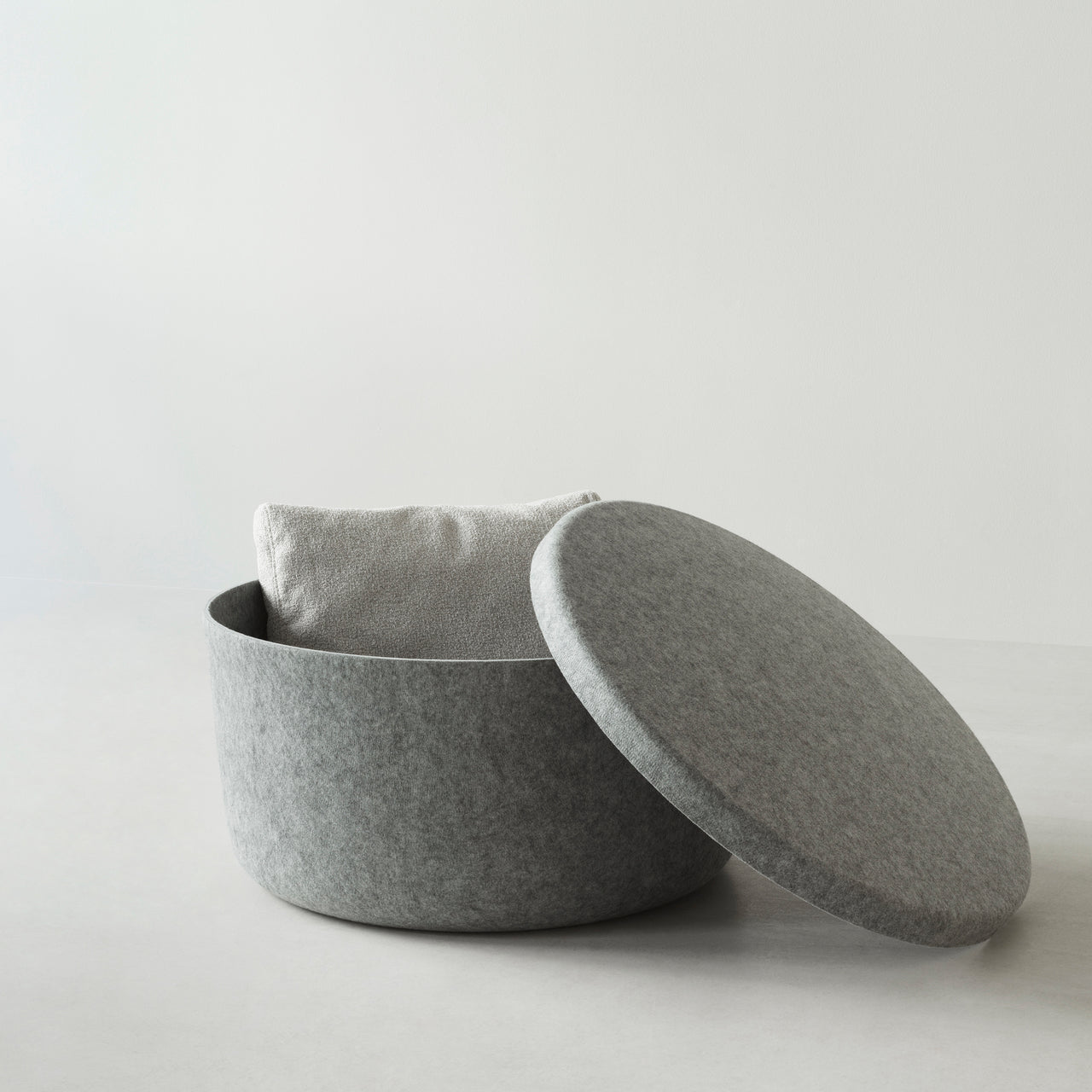 Hide Storage Pouf