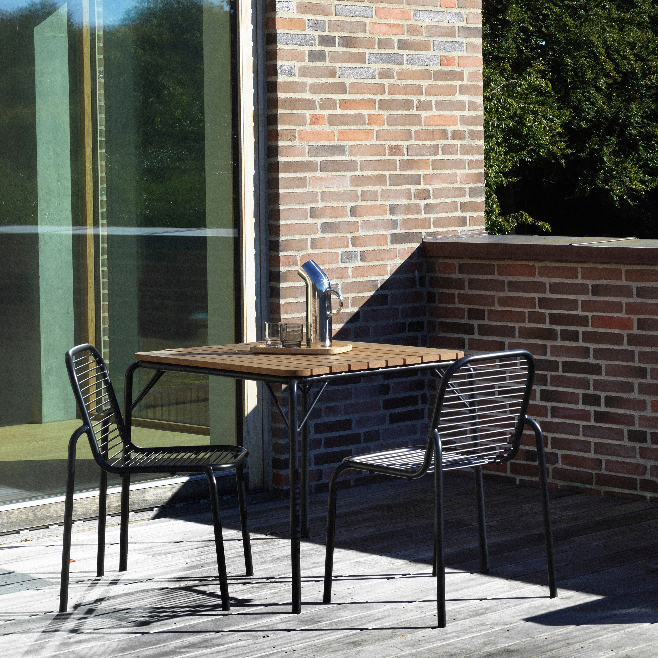 Vig Stacking Chair: Steel