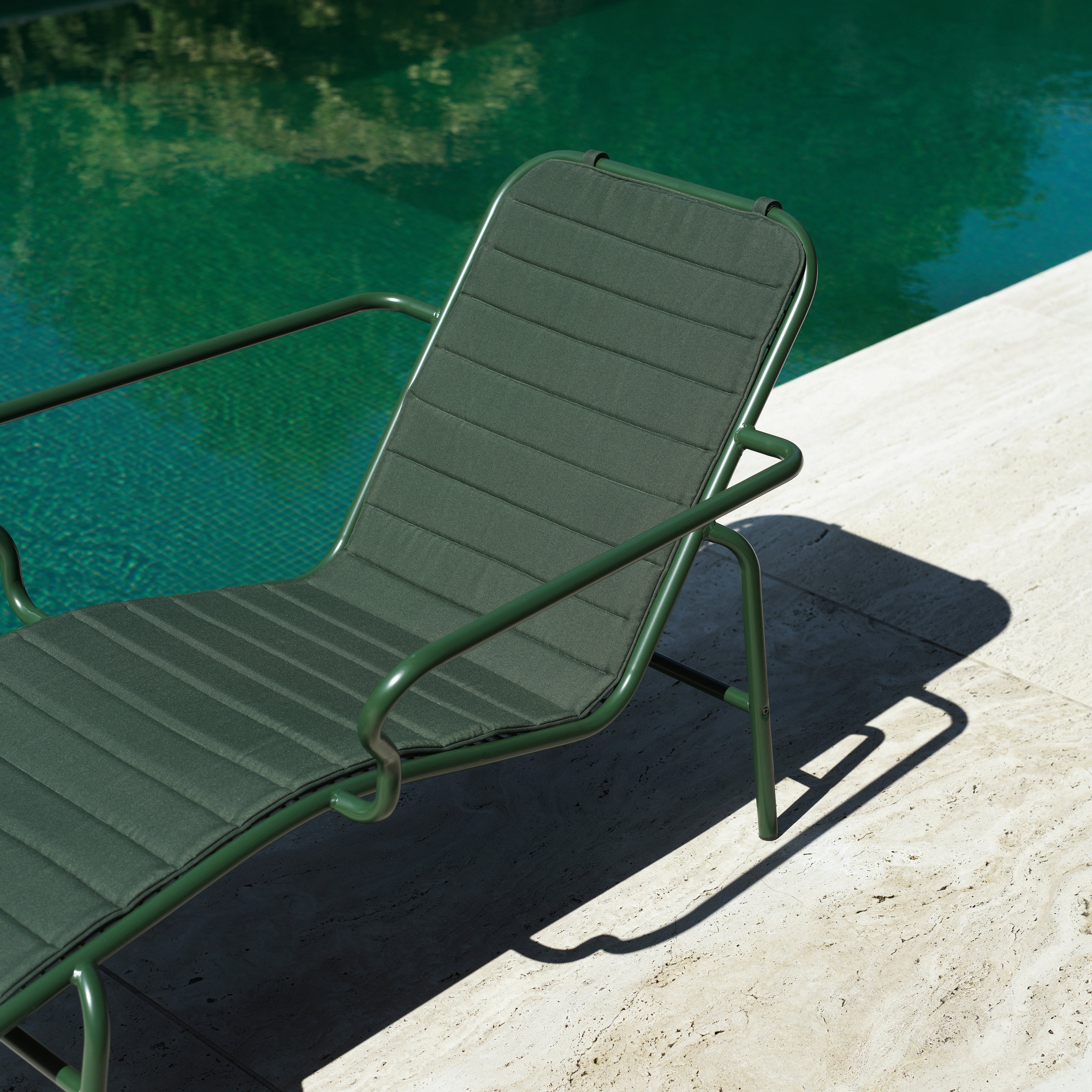 Vig Stacking Chaise Longue