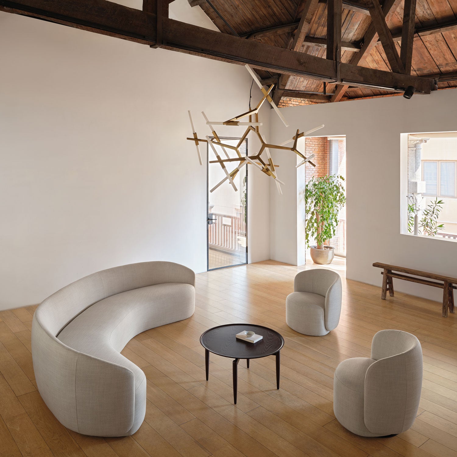 Taylor Sofa Curved