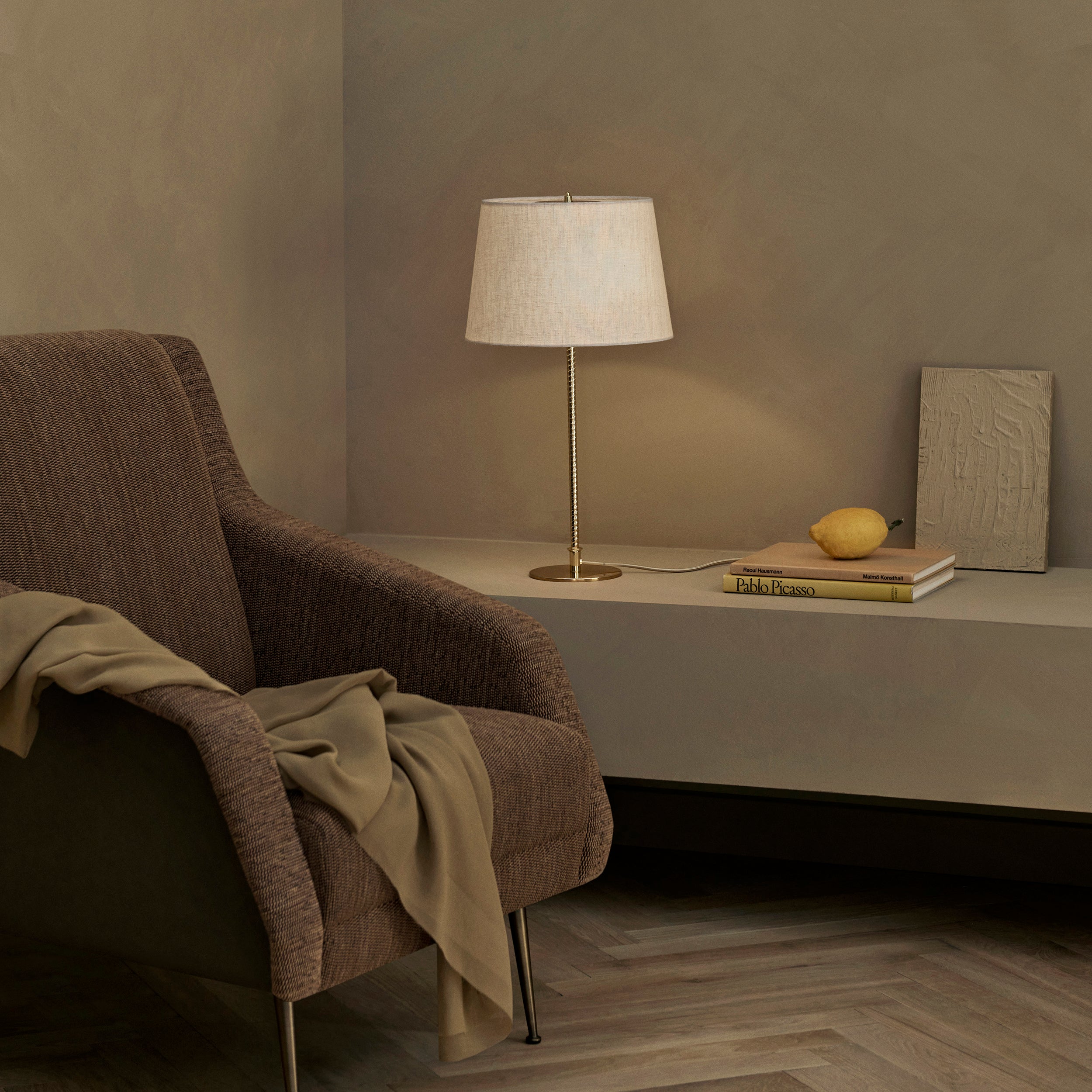 CDC.1 Lounge Chair: Conic Base