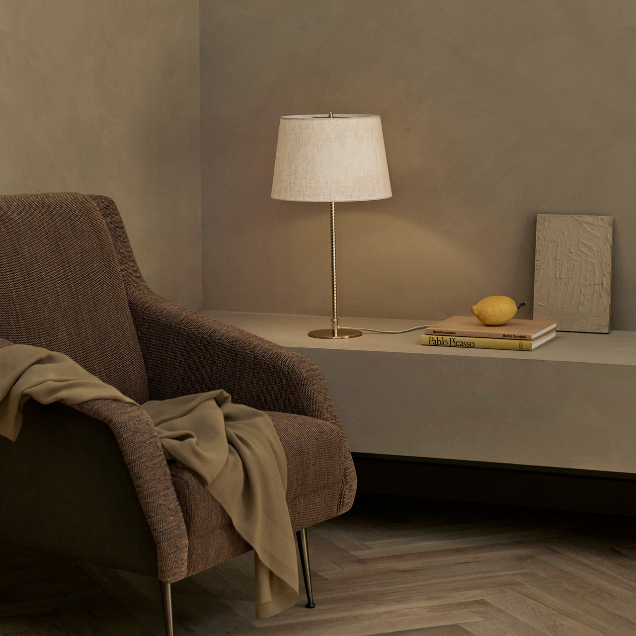 CDC.1 Lounge Chair: Conic Base