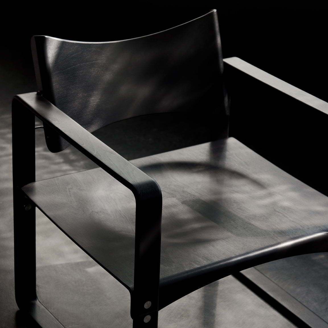 Series 270 F Armchair: Quick Ship