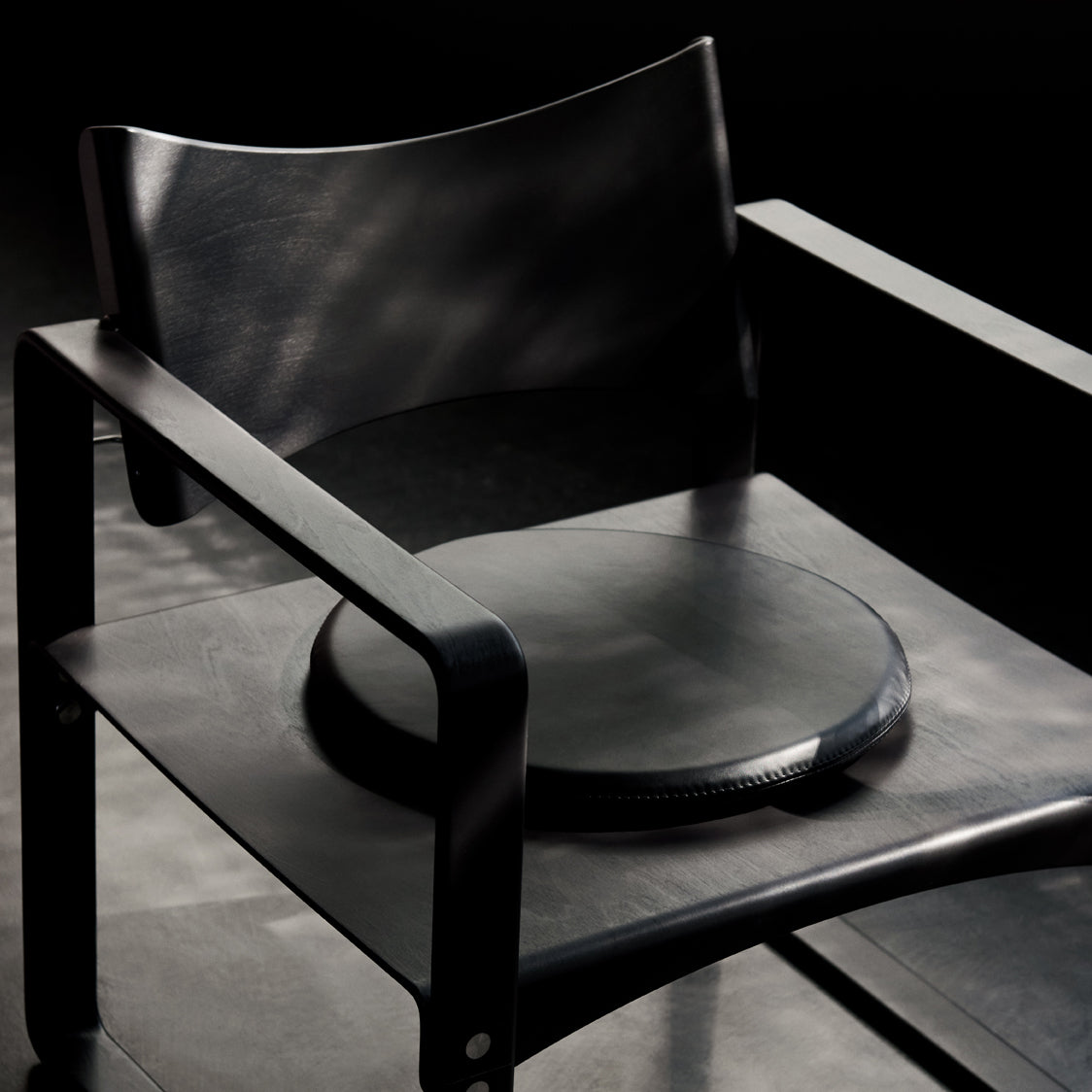 Series 270 F Armchair: Upholstery + Quick Ship