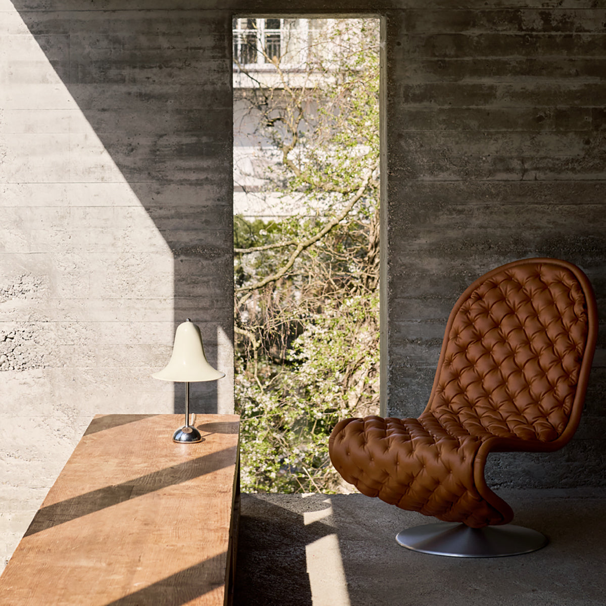 Pantop Table Lamp