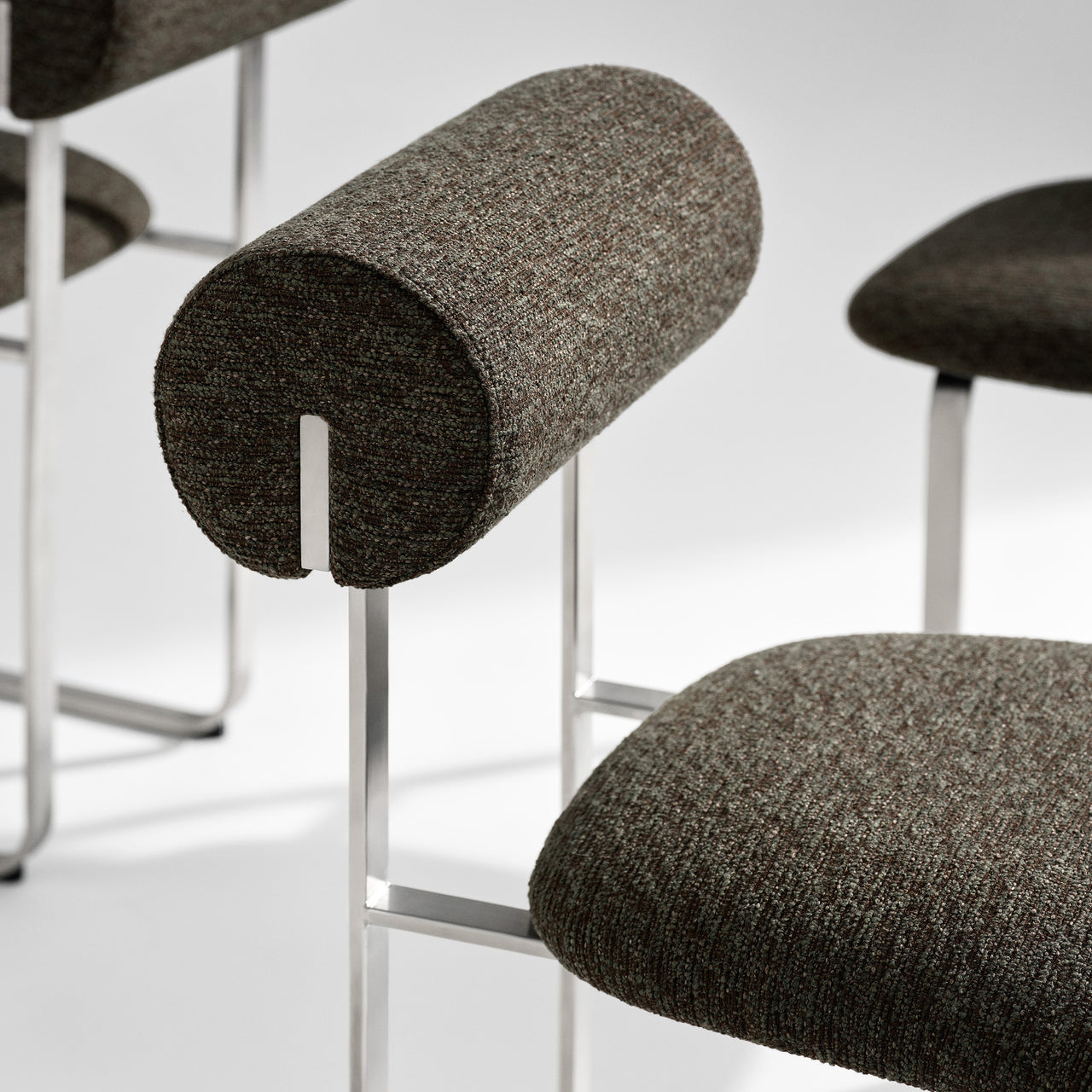 Hippo Chair Steel: Fully Upholstered
