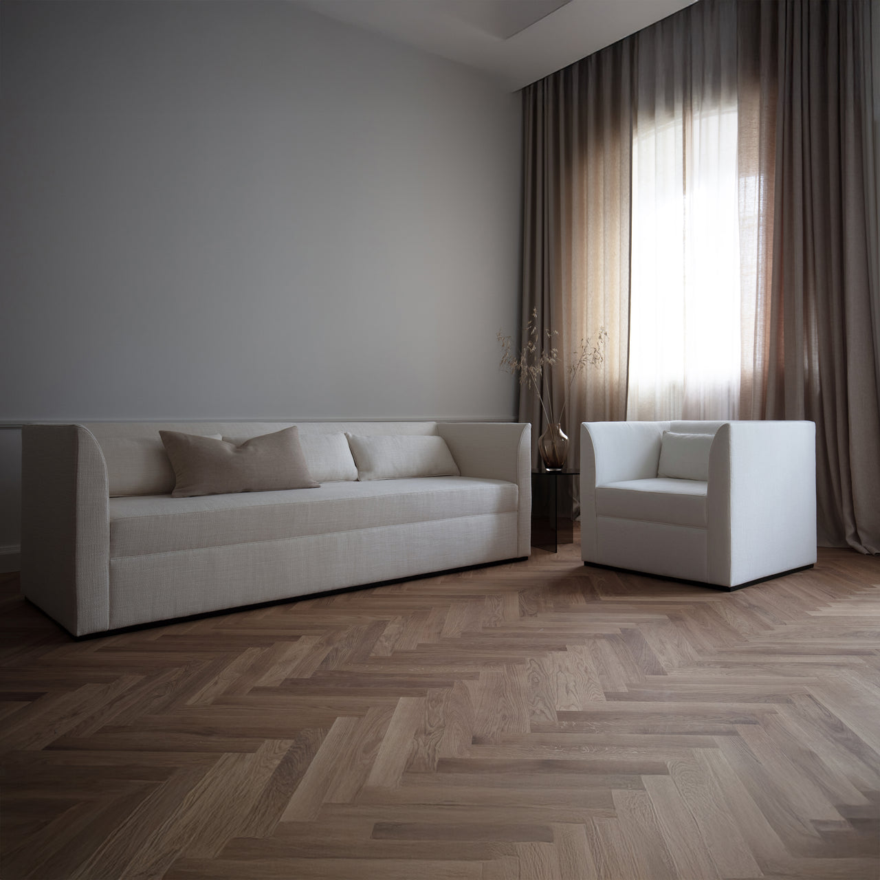 Femme 3 Seater Sofa: Deep