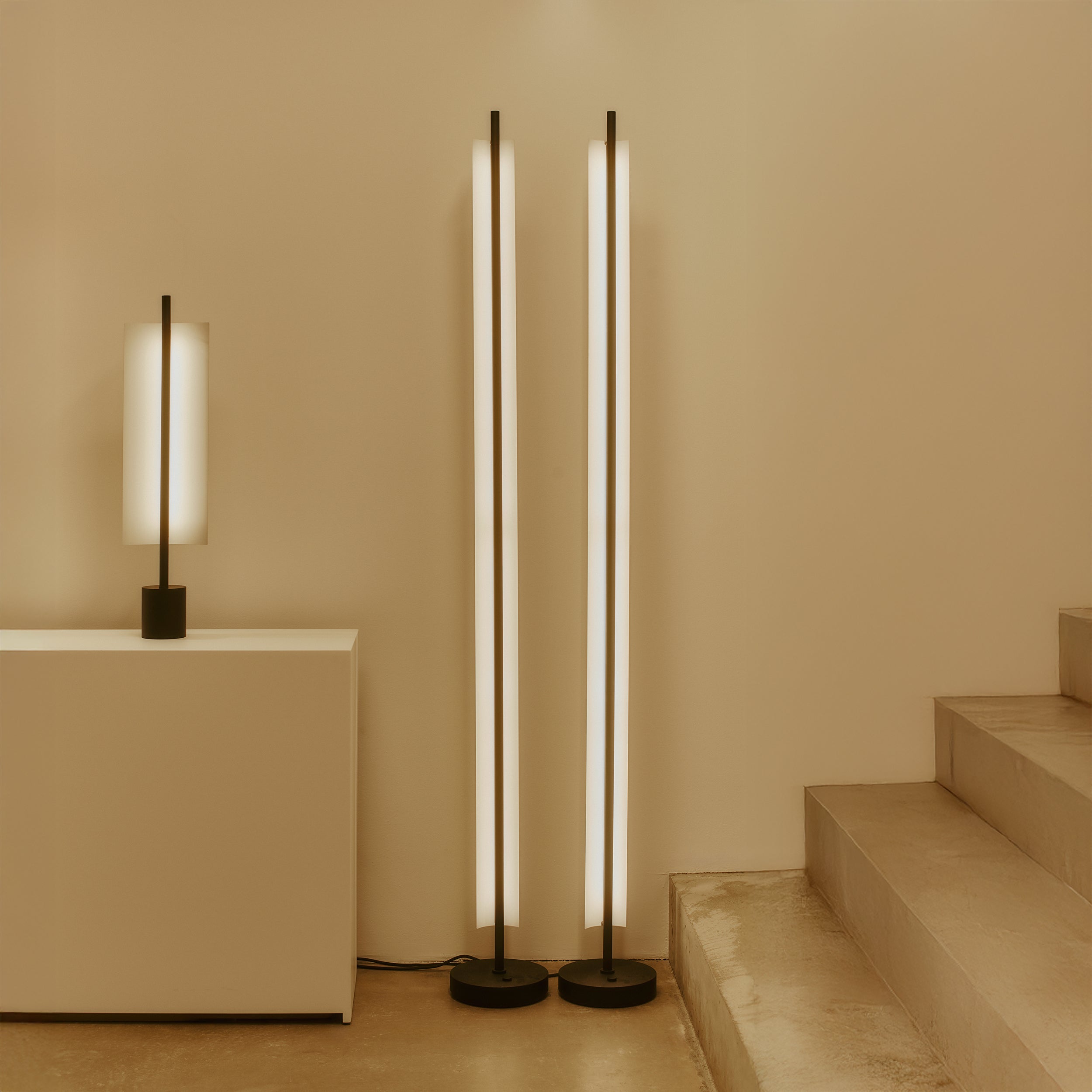 Lámina 165 Floor Lamp
