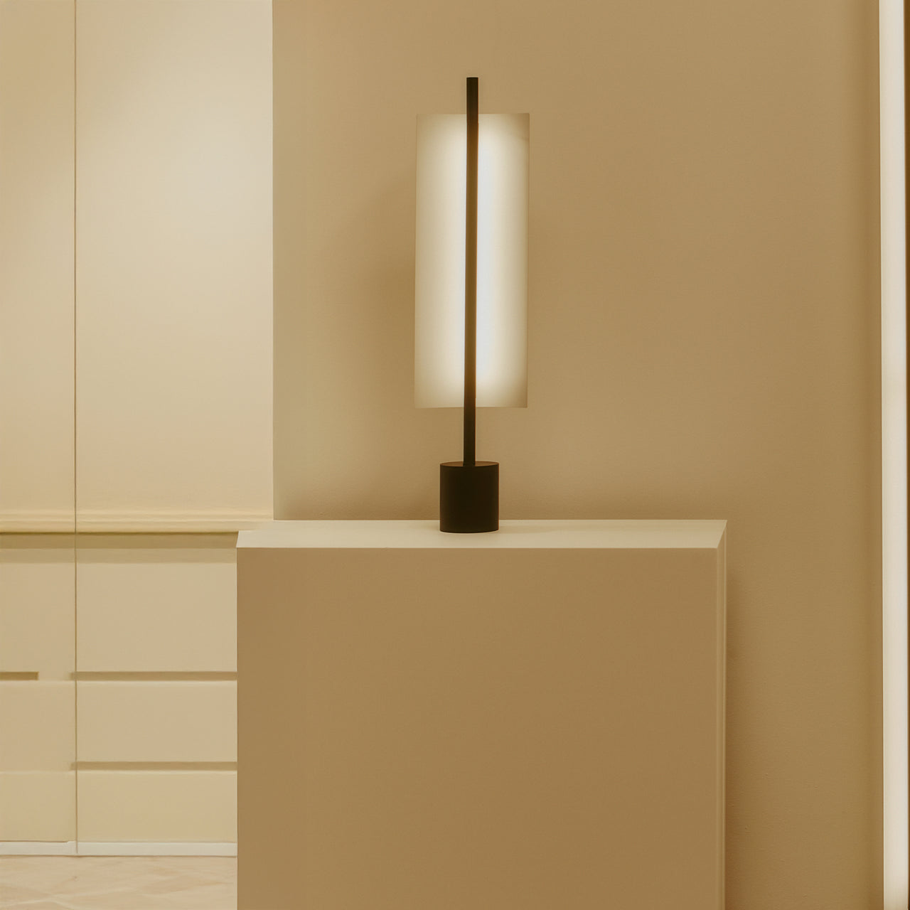 Lámina 45 Table Lamp