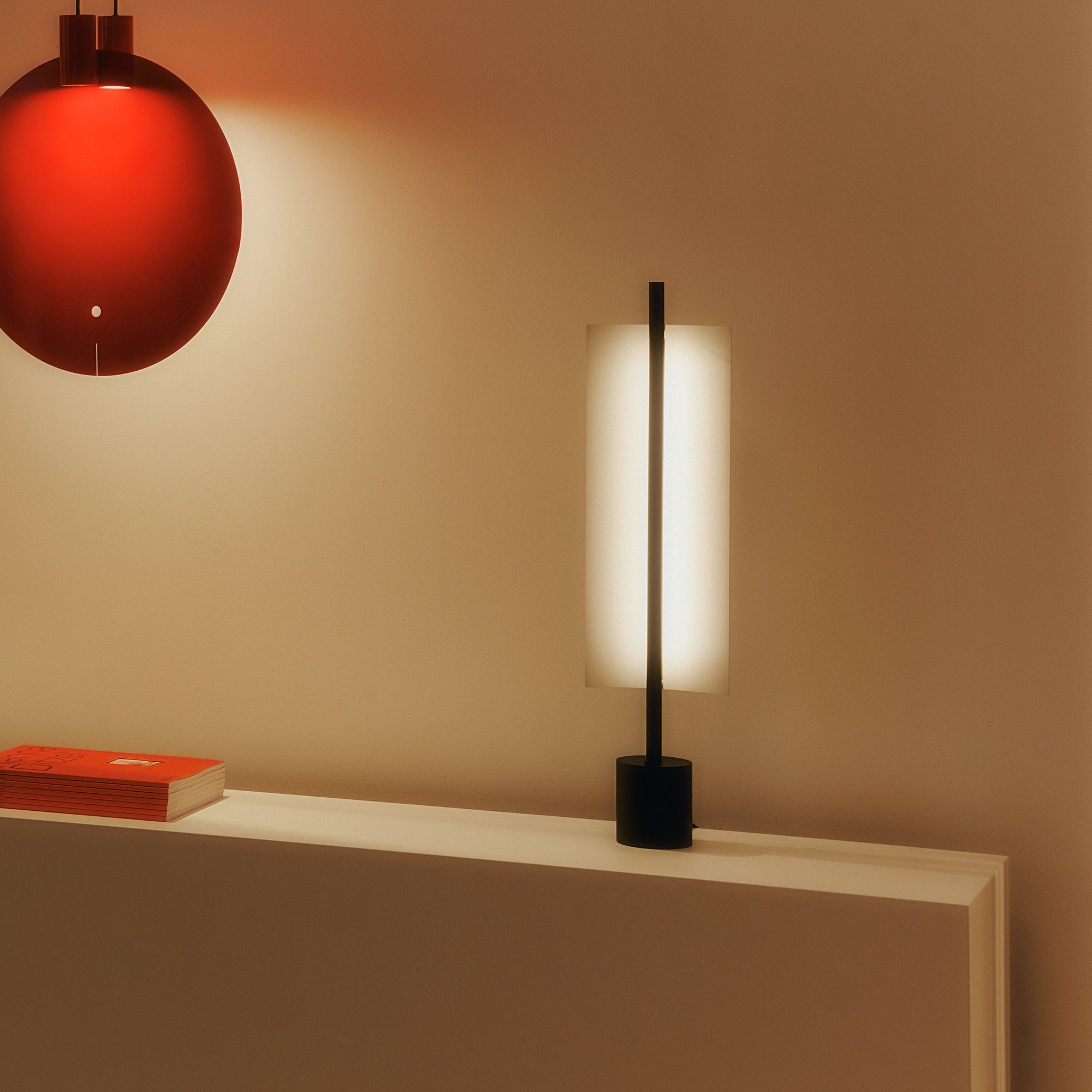 Lámina 45 Table Lamp
