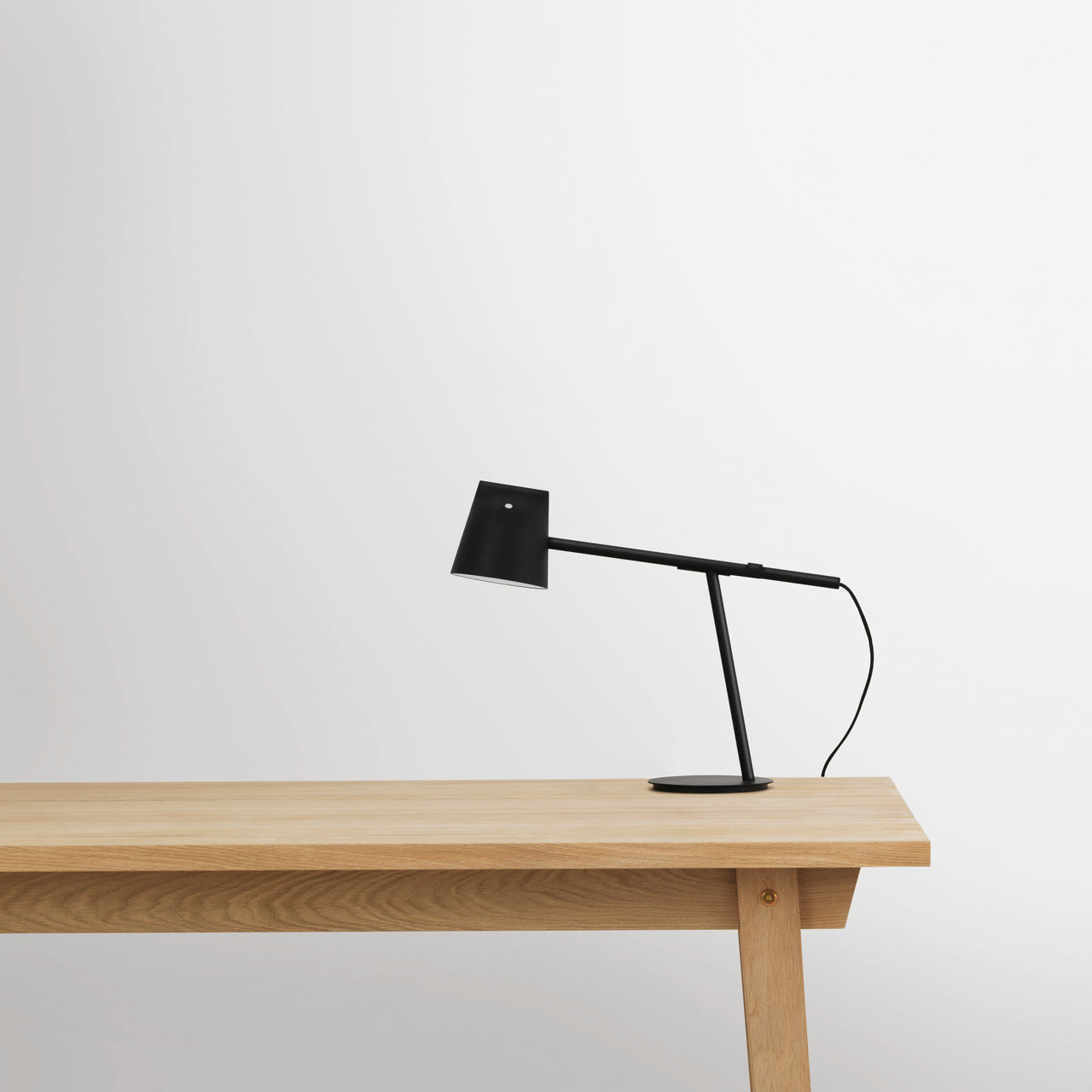 Momento Table Lamp