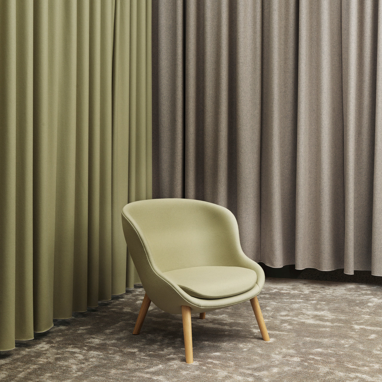 Hyg Lounge Chair: Low