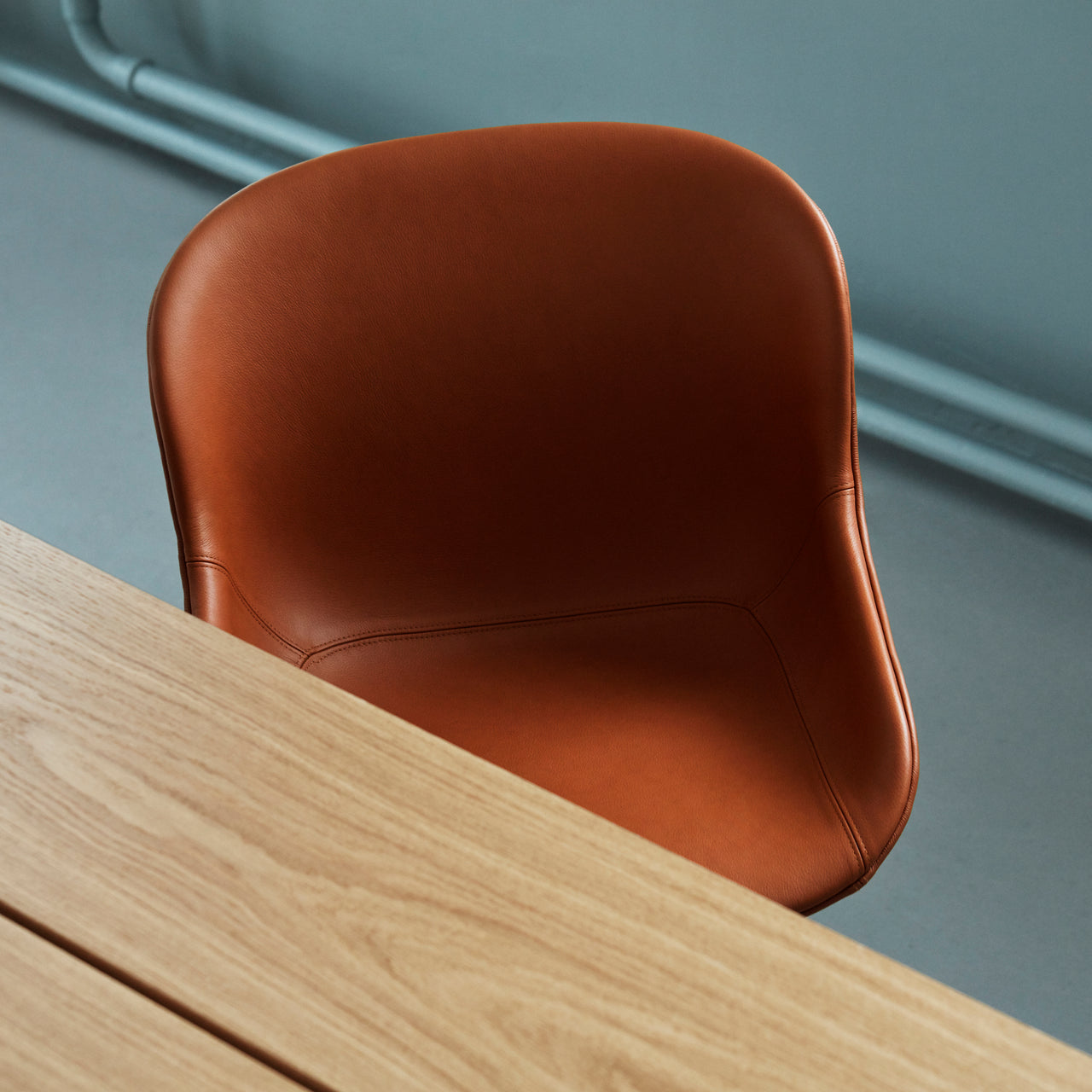 Hyg 4 Legs Swivel Chair: Fully Upholstered