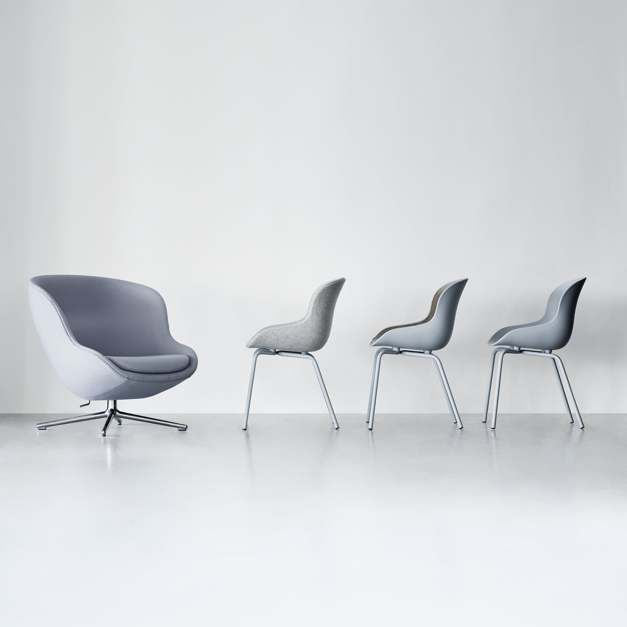 Hyg Lounge Chair Low: Swivel Base