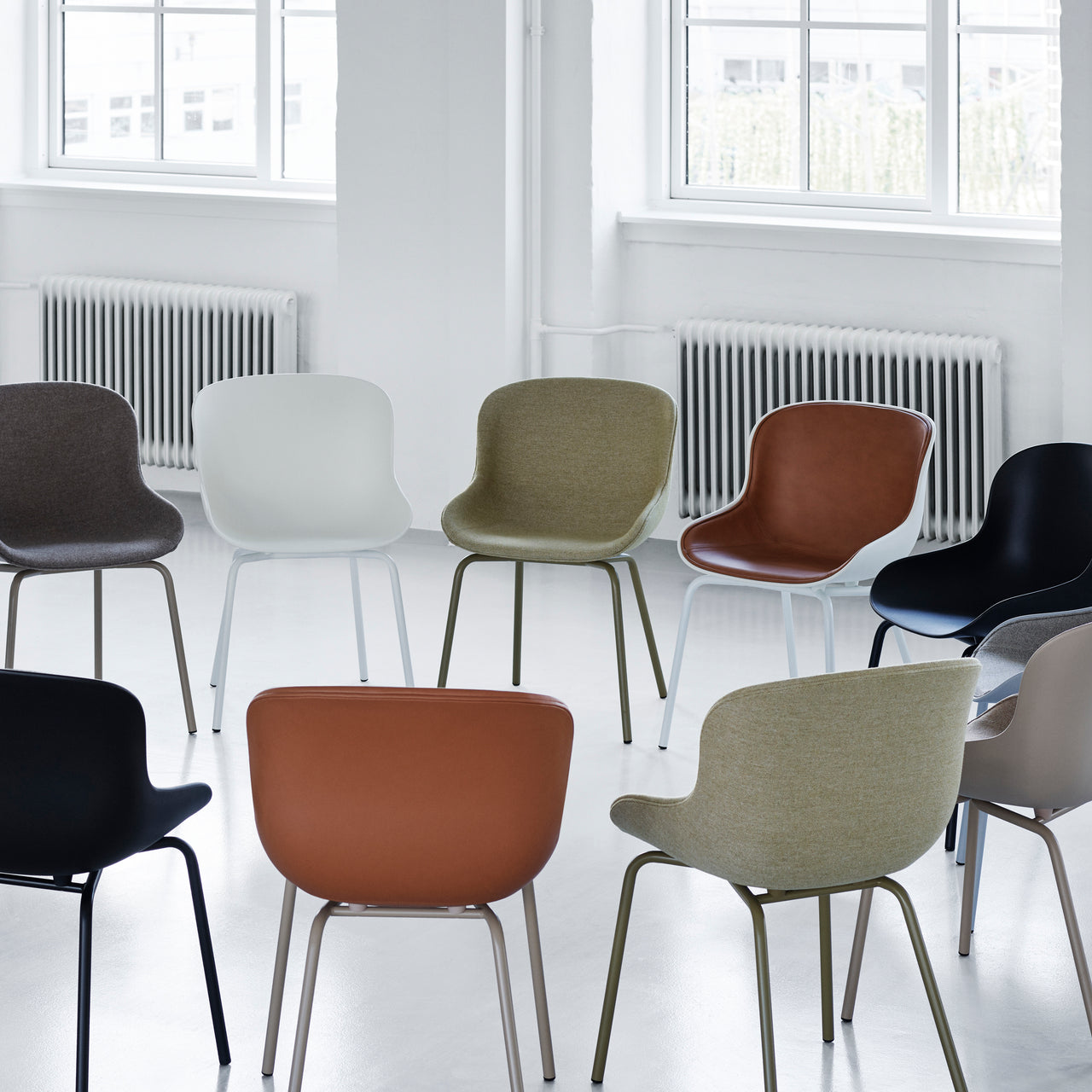 Hyg Chair: Steel Base + Full Upholstered