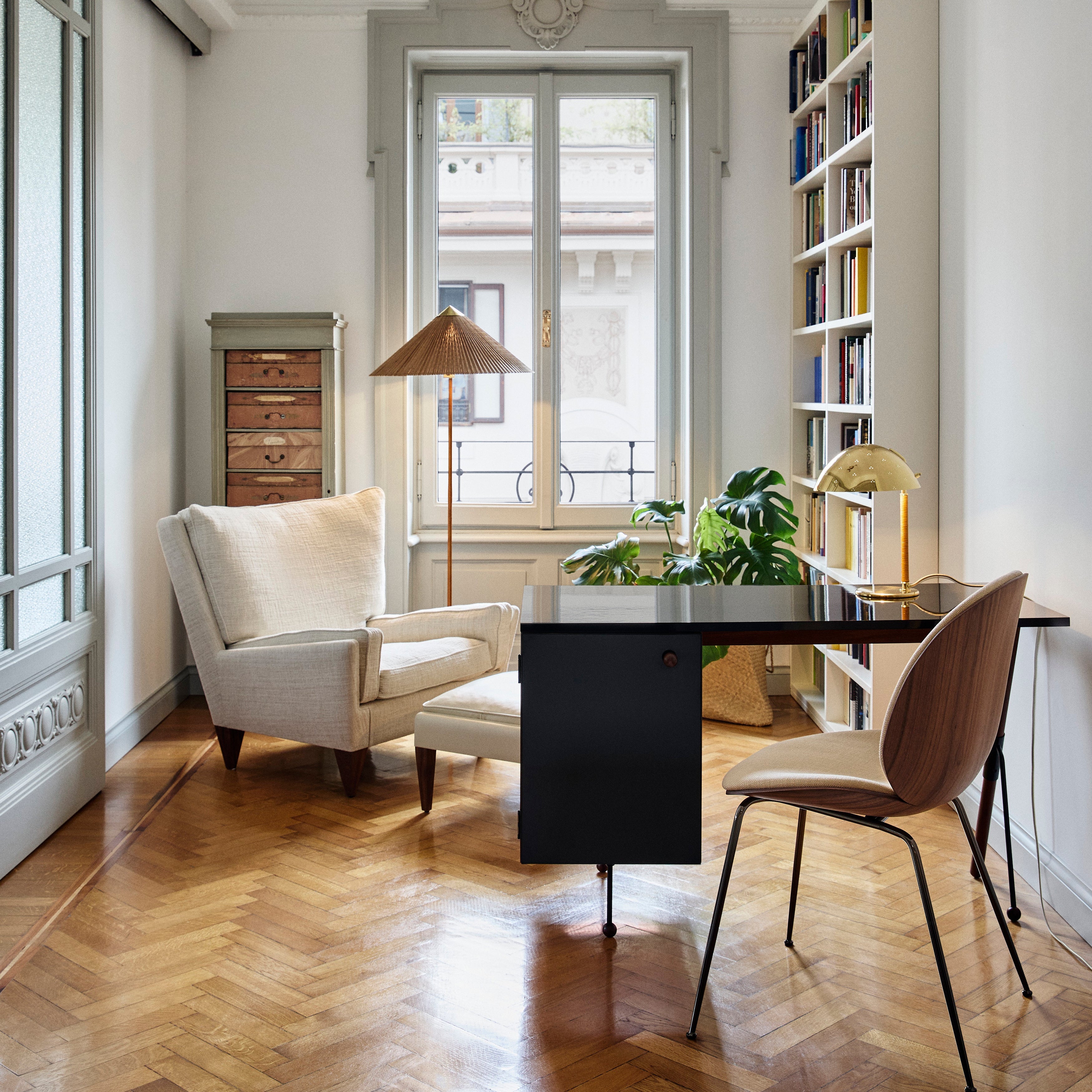 62 Desk: LS