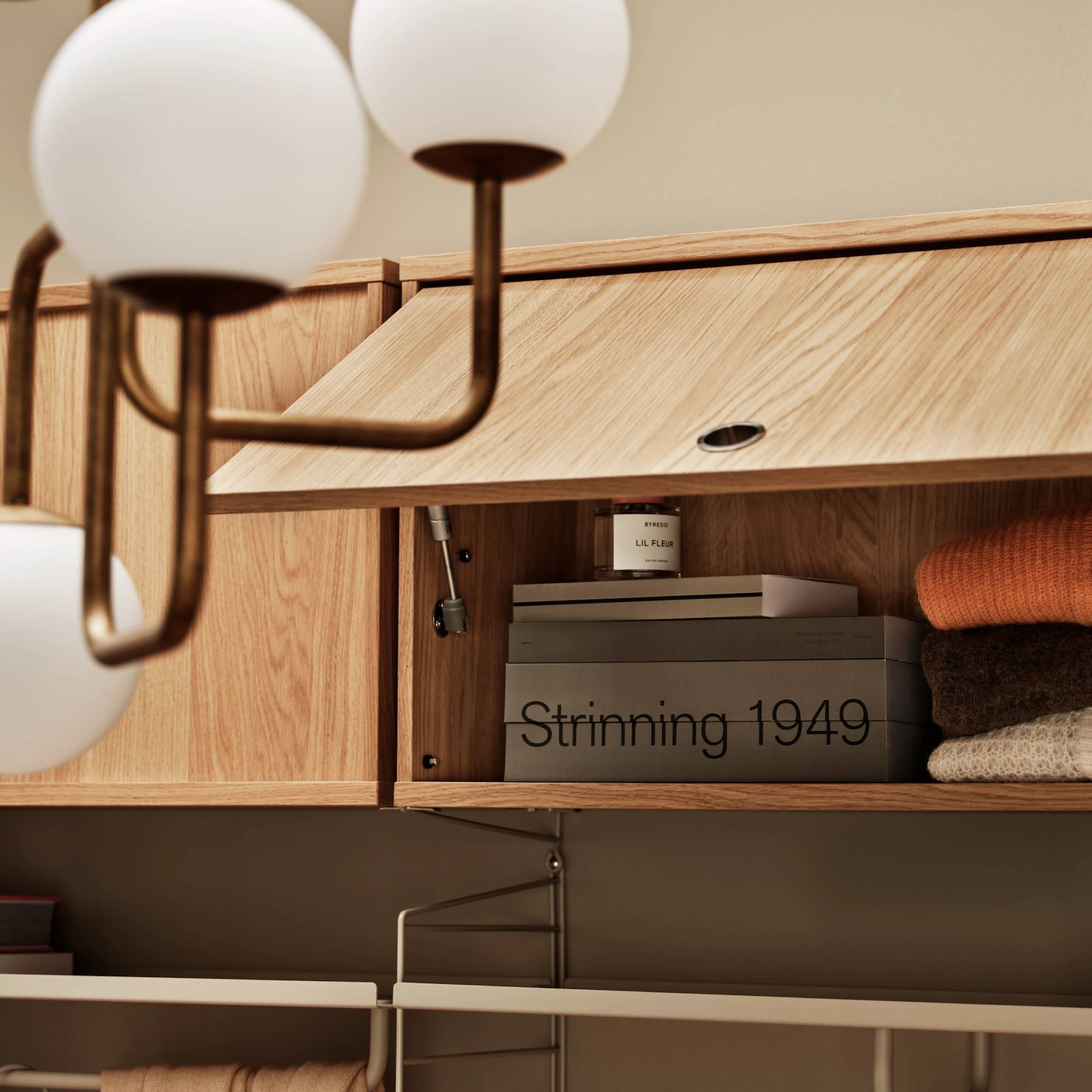 String System: Cabinet with Flip Door