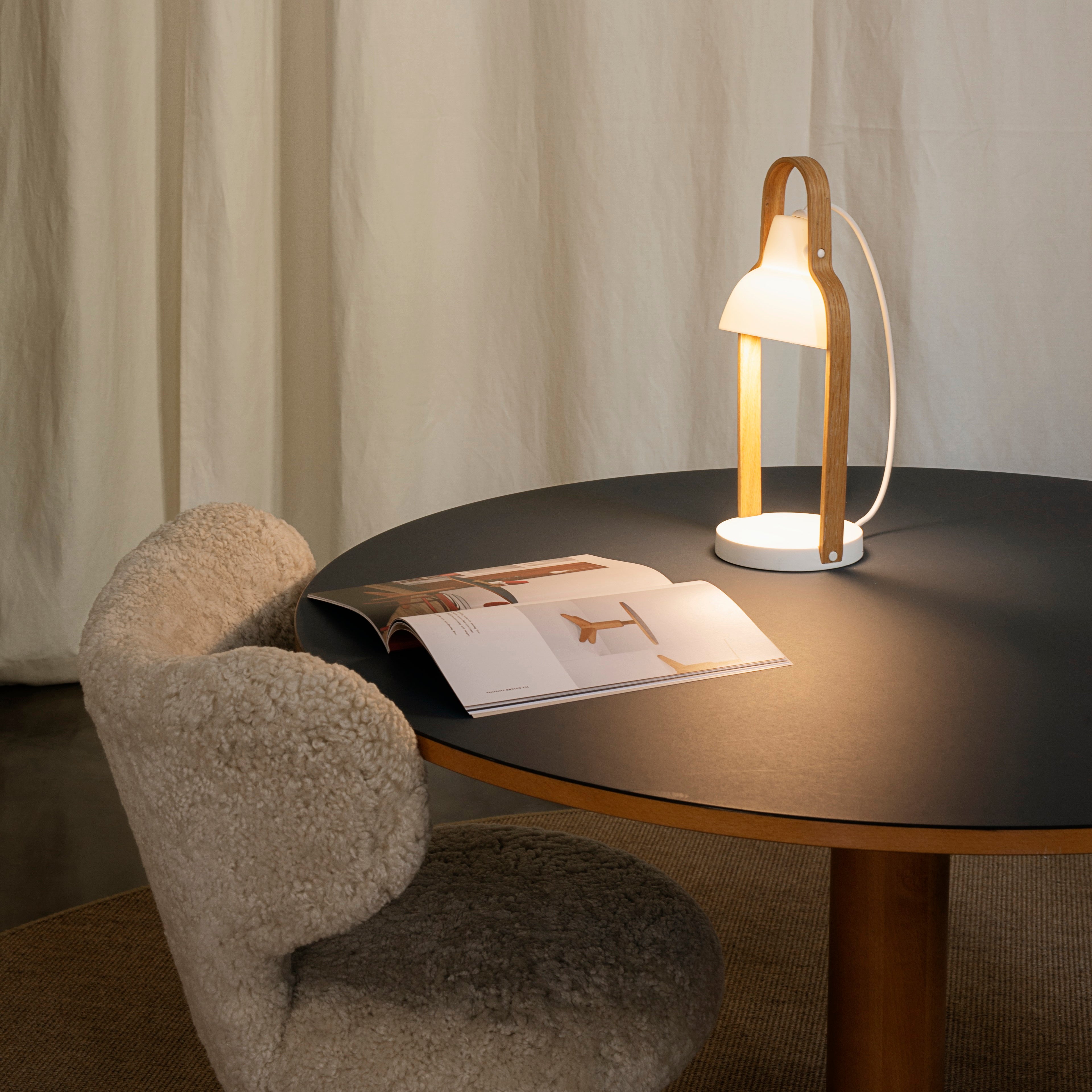 16Plus Table Lamp