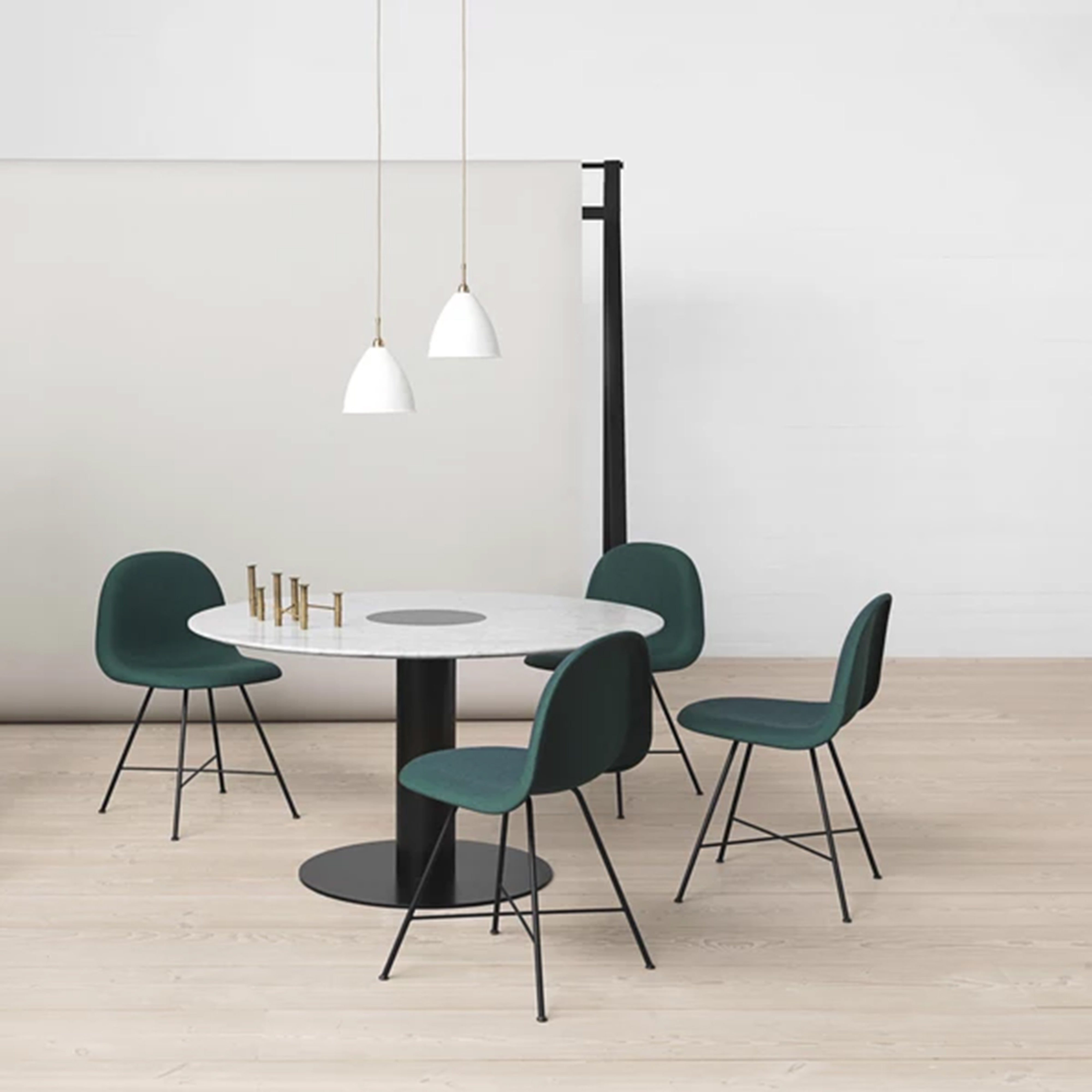 Gubi 2.0 Dining Table: Round