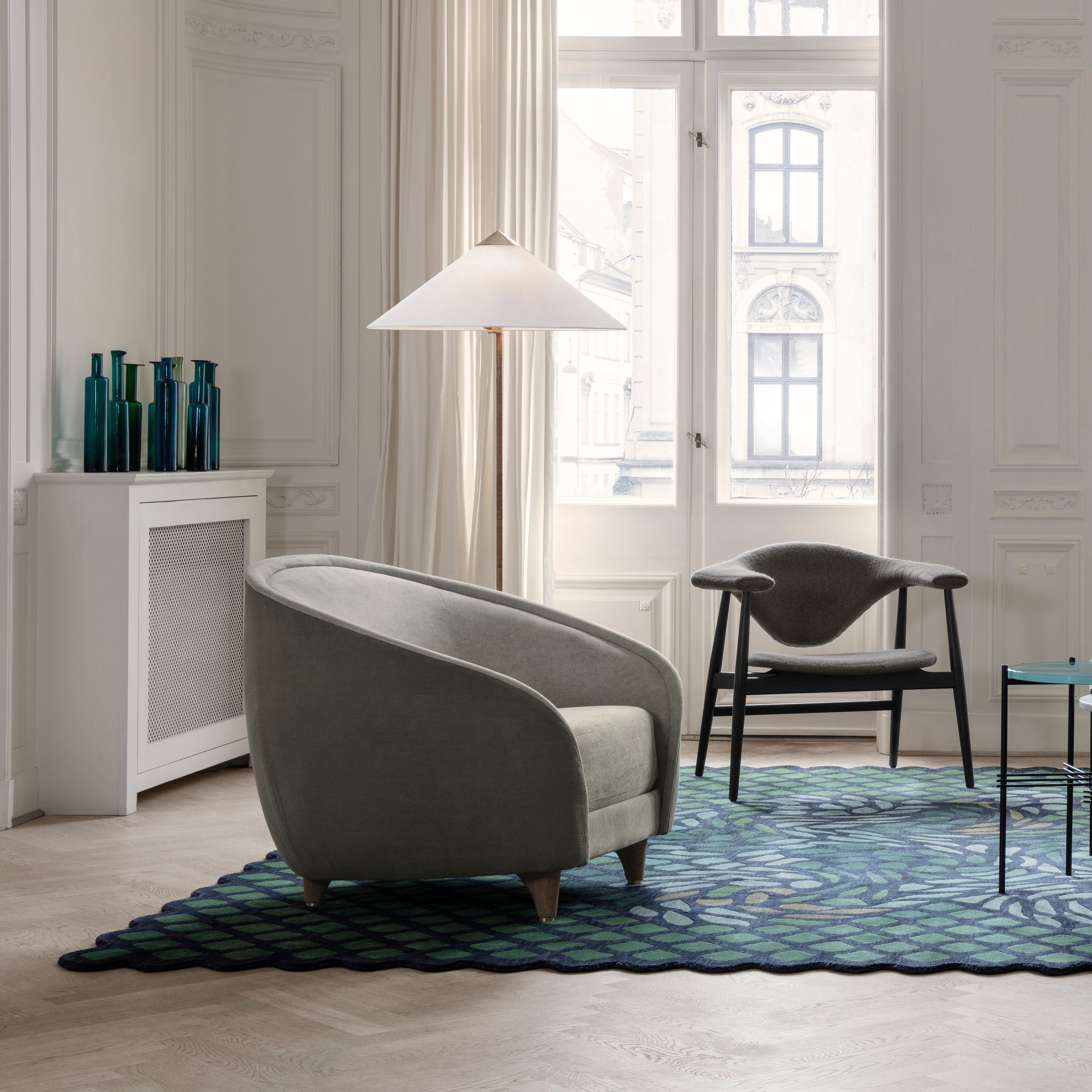 9602 Floor Lamp: LS