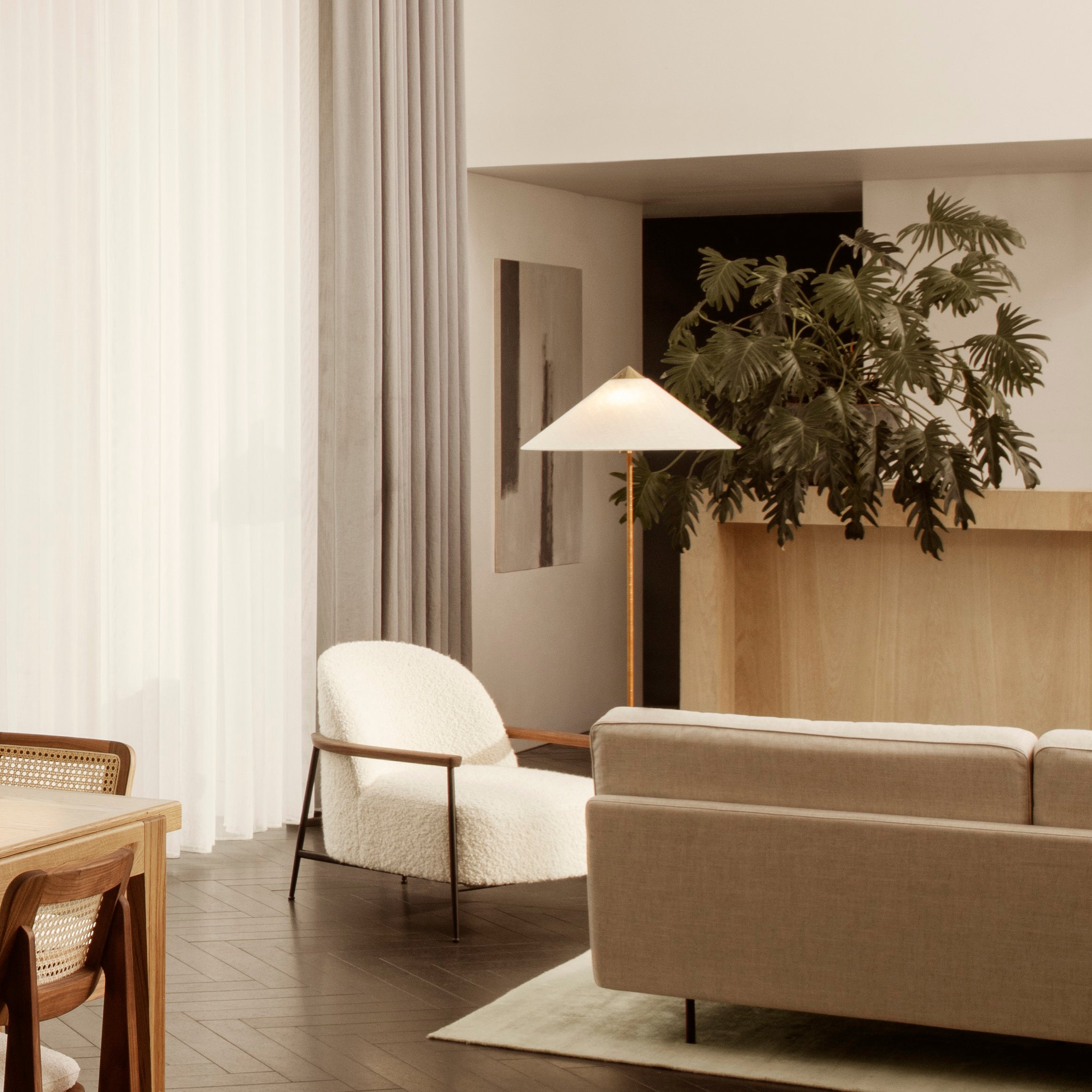 9602 Floor Lamp: LS