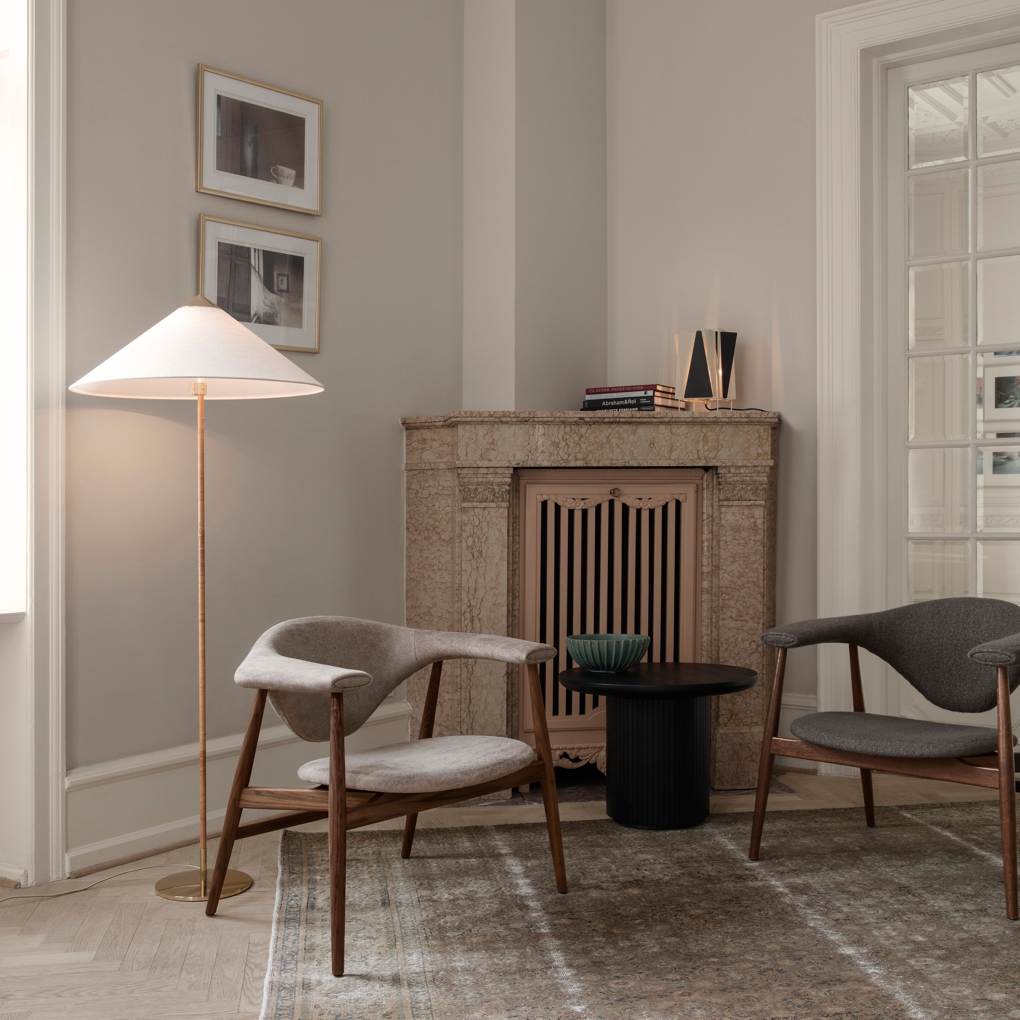 9602 Floor Lamp: LS