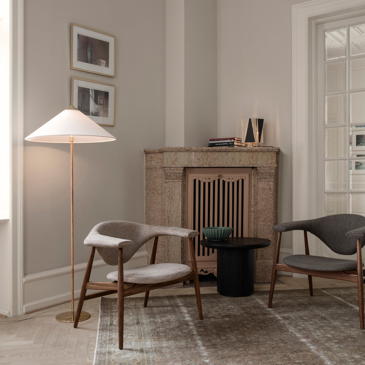 9602 Floor Lamp: LS