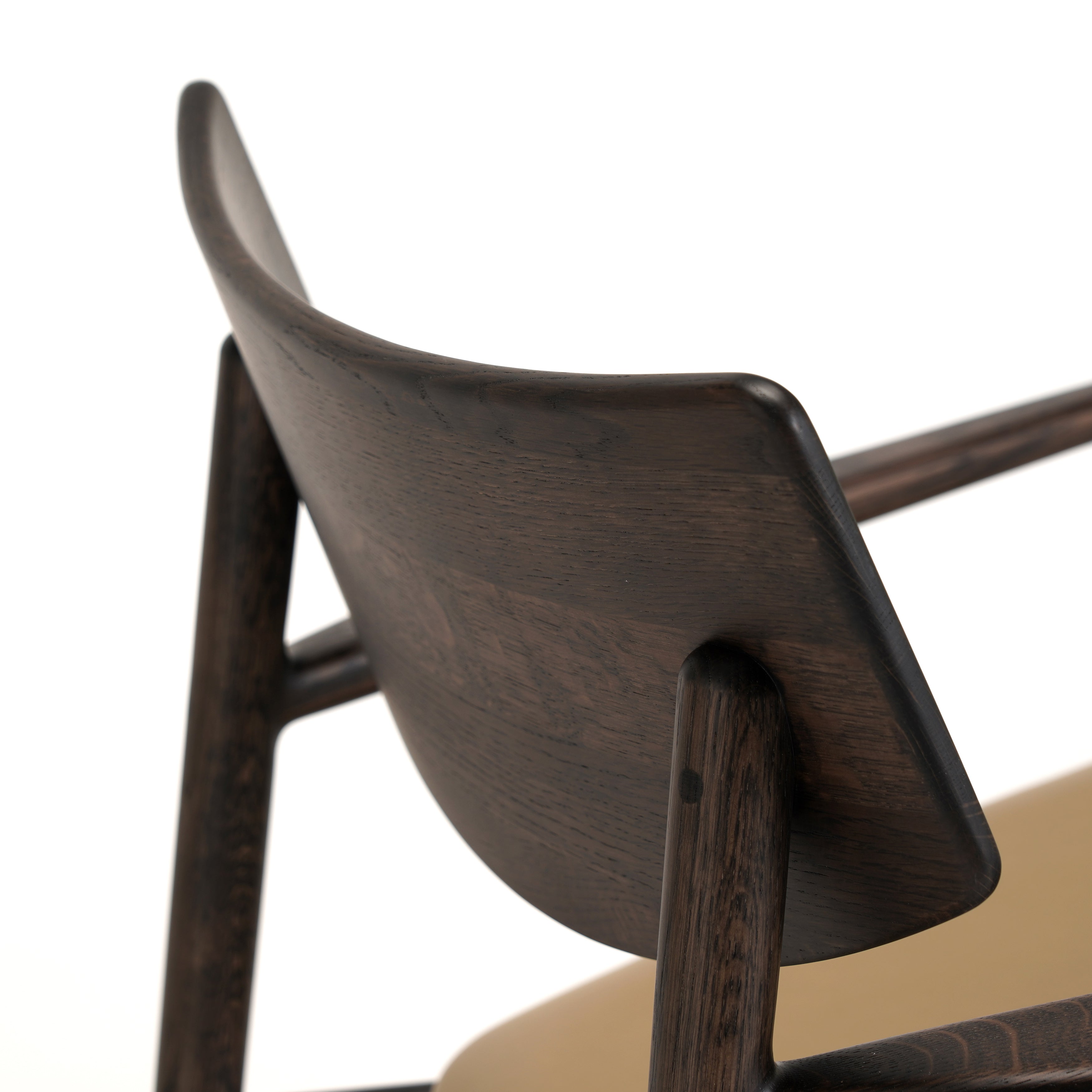 A-LC01 Lounge Chair: DI