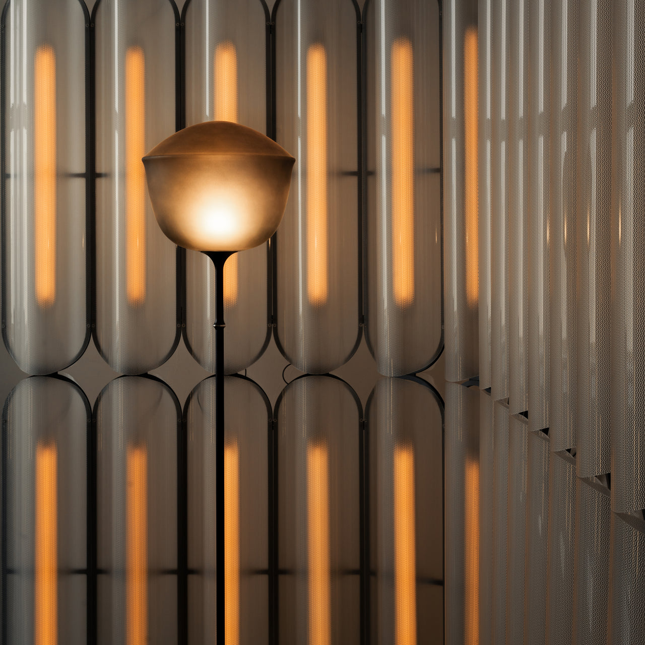 Contour Floor Light