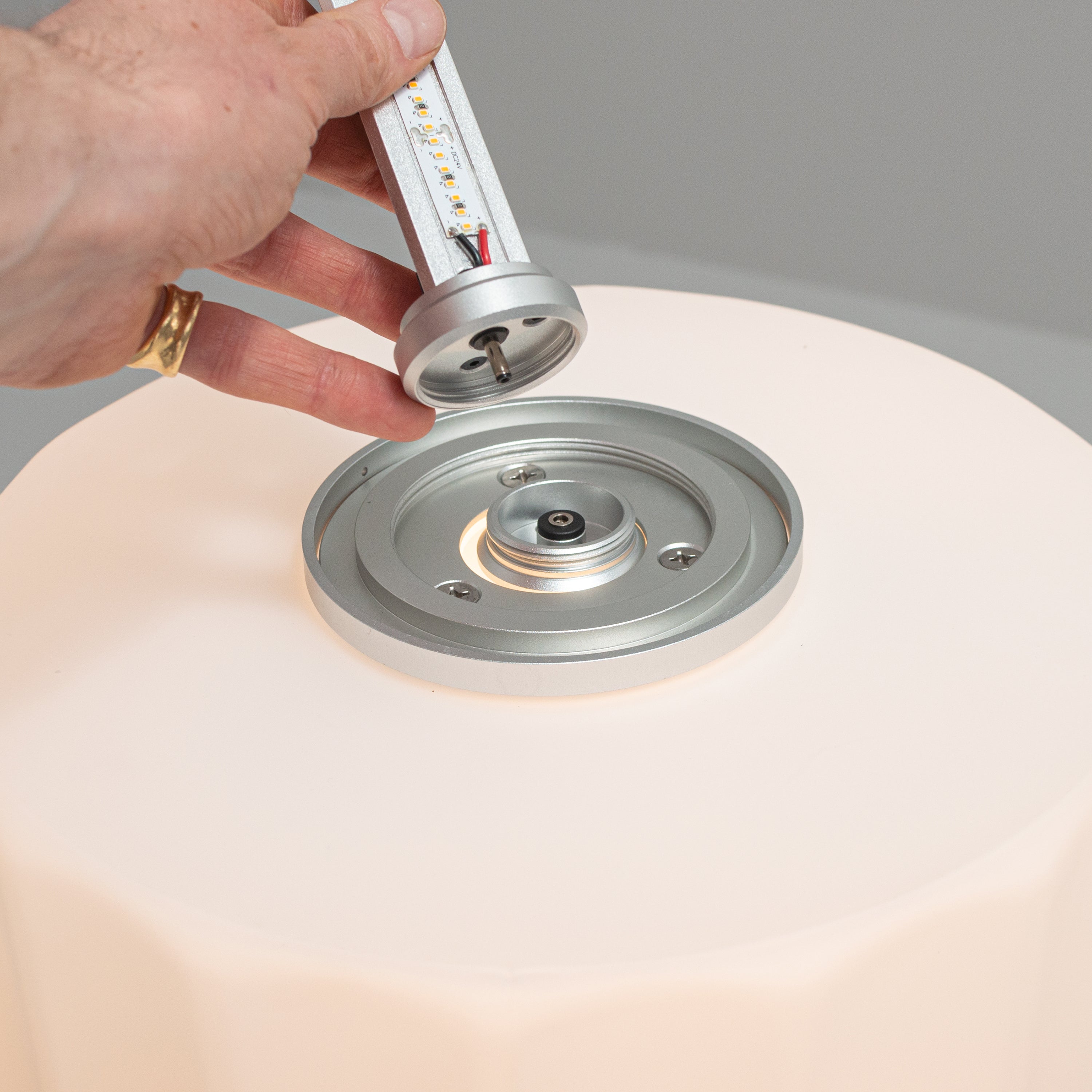 Column 300 Floor Lamp