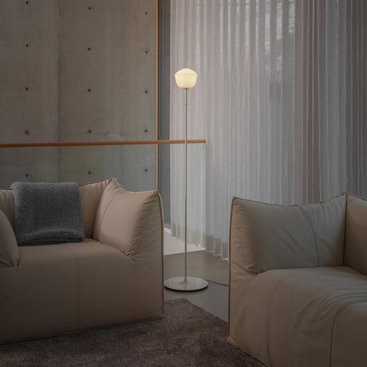 Contour Floor Light