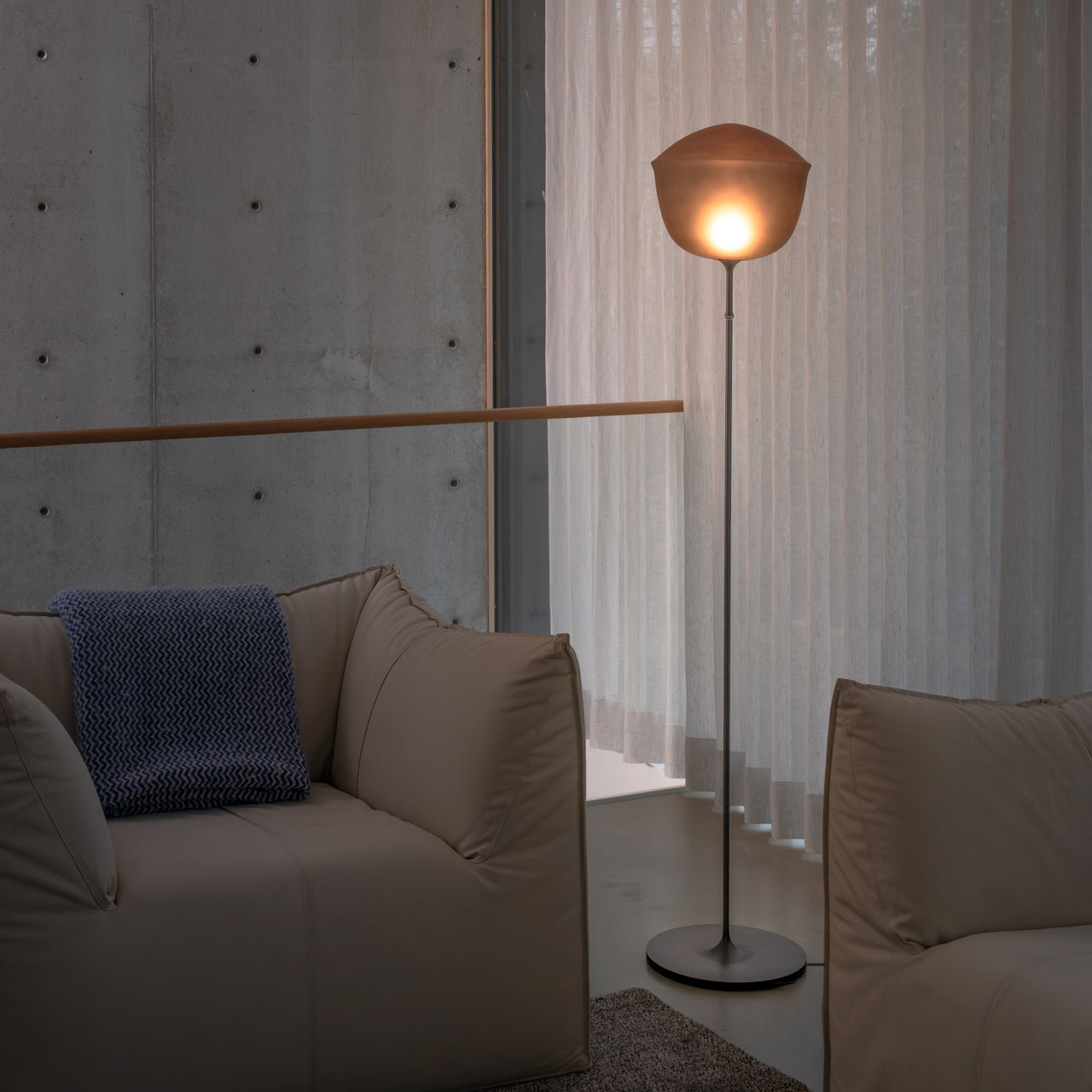 Contour Floor Light