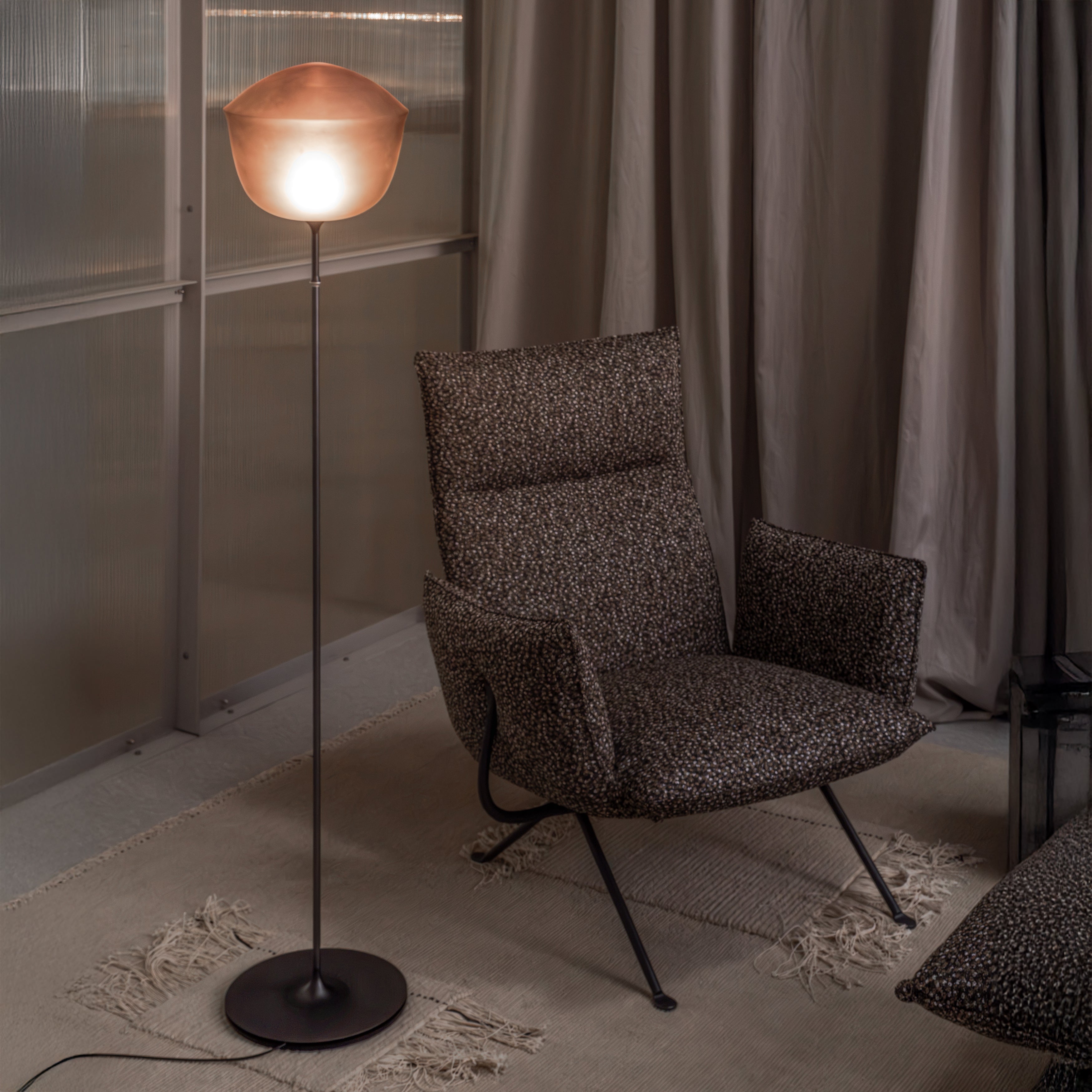Contour Floor Light