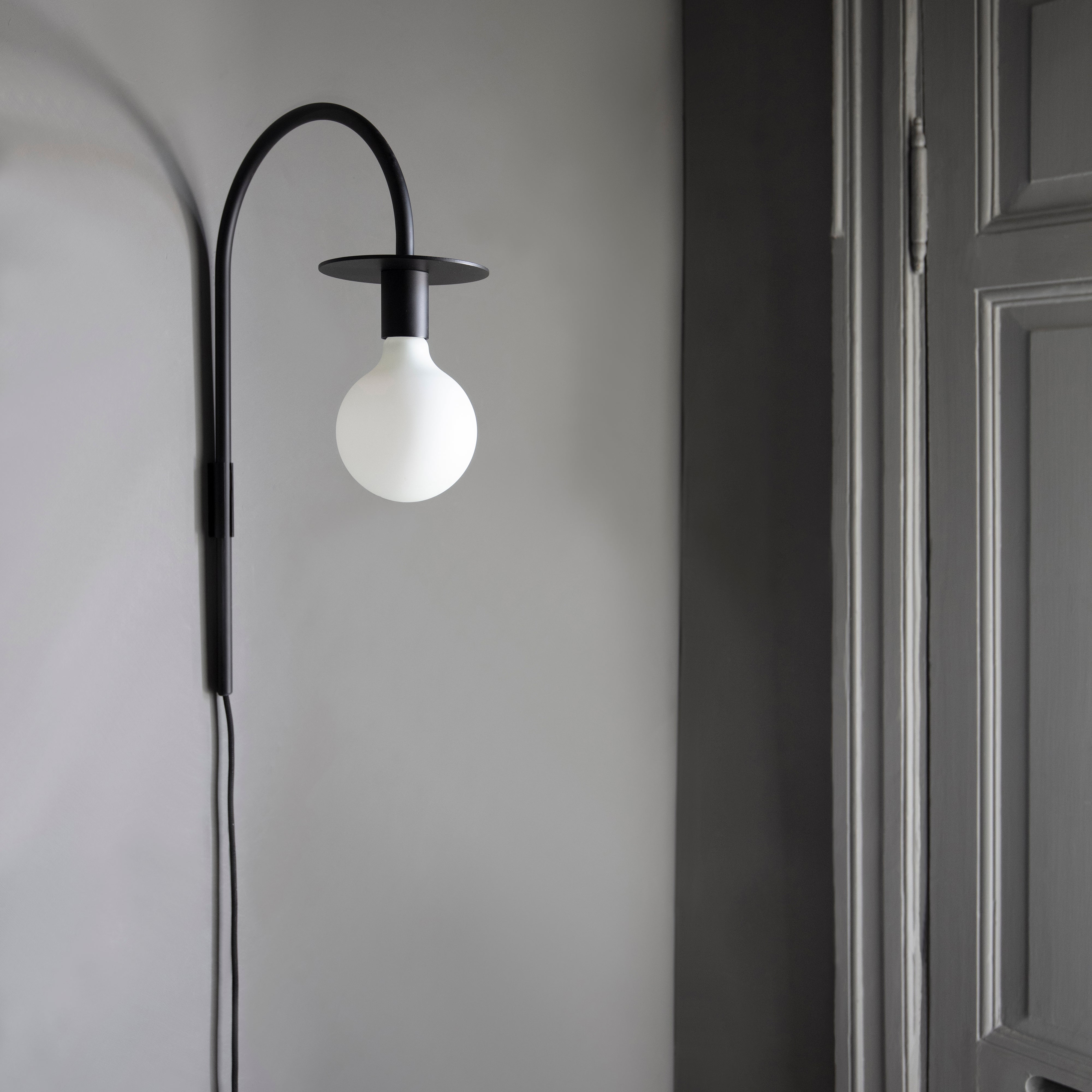 La Lampe Wall Lamp