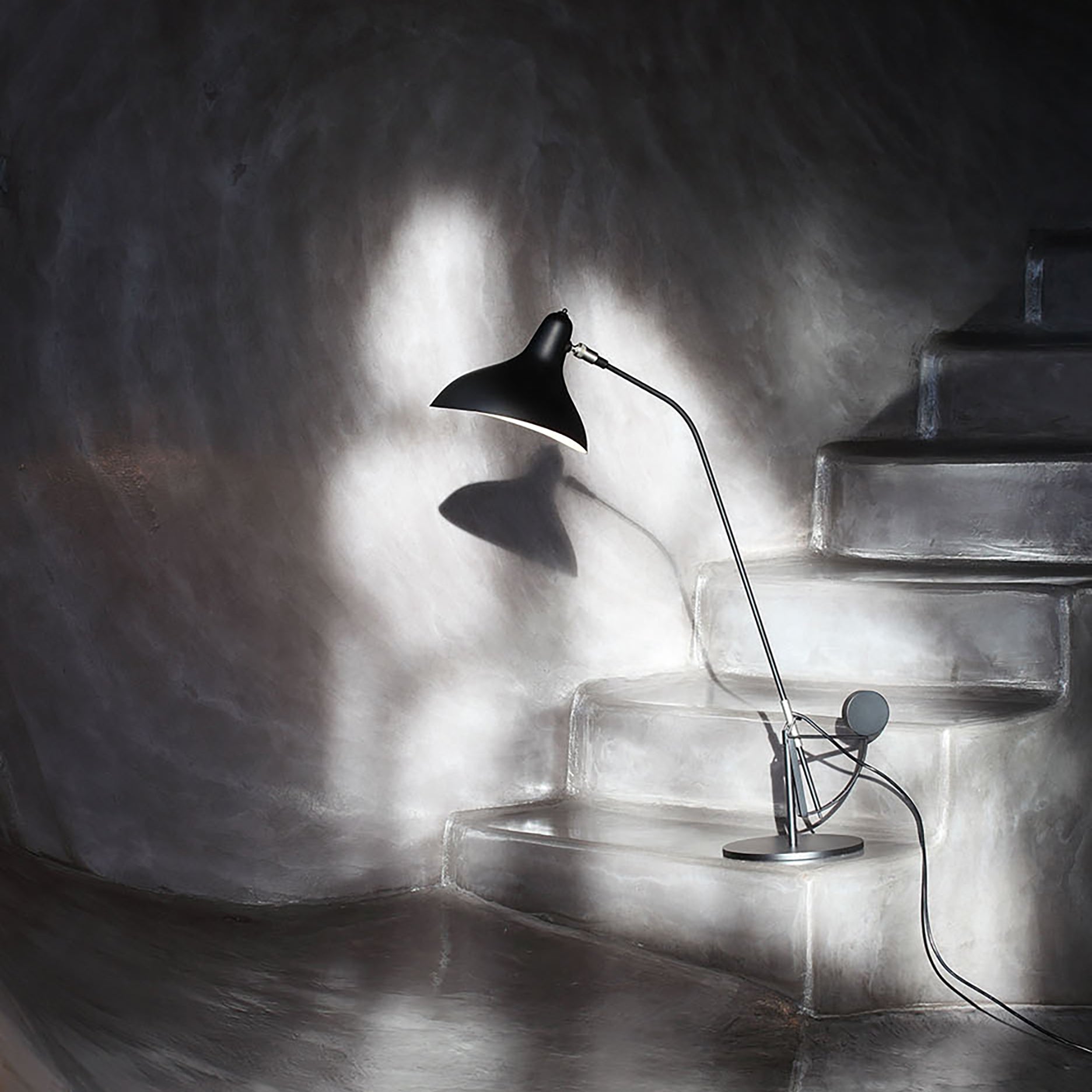 Mantis BS3 Table Lamp