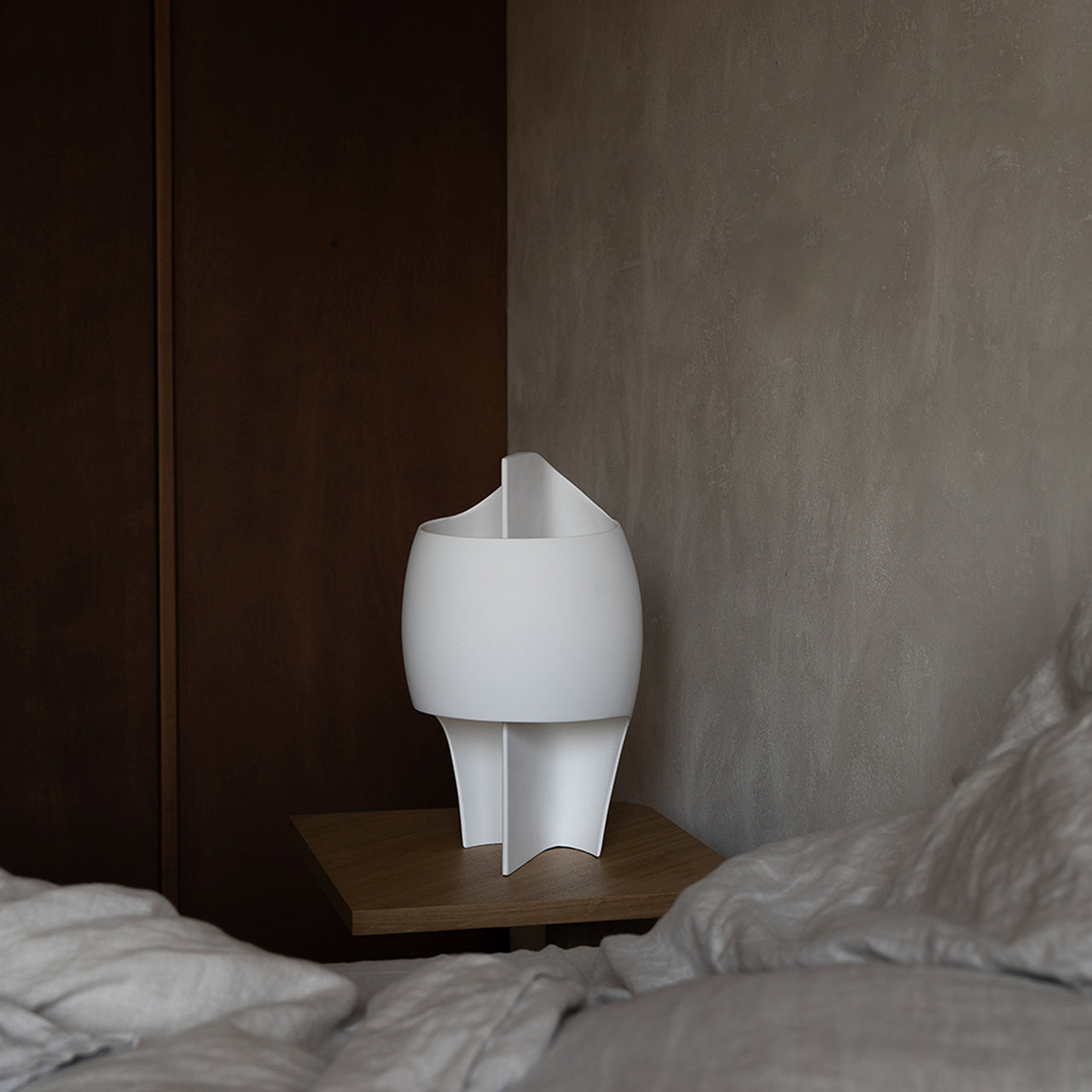 Grande B Table Lamp