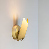 Pirouette Wall Light: V1