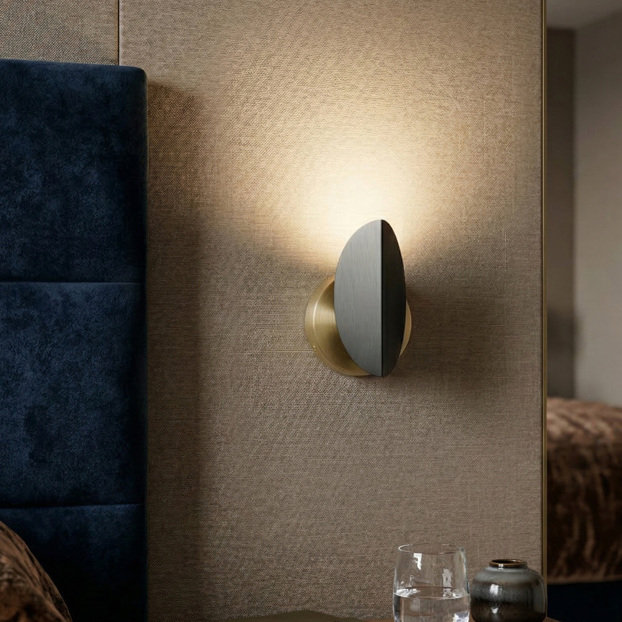 Pirouette Wall Light: V2