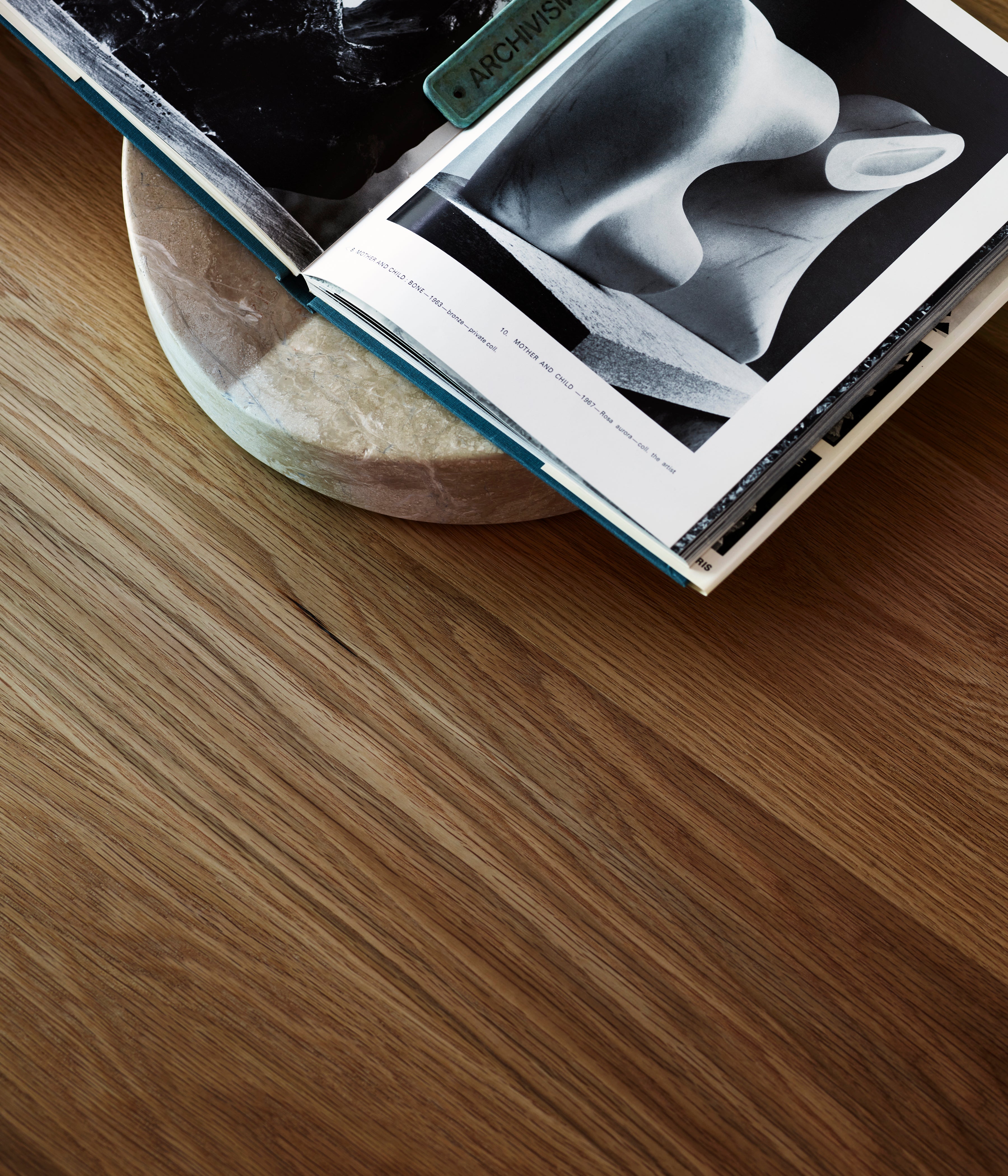 Fane Book Stand